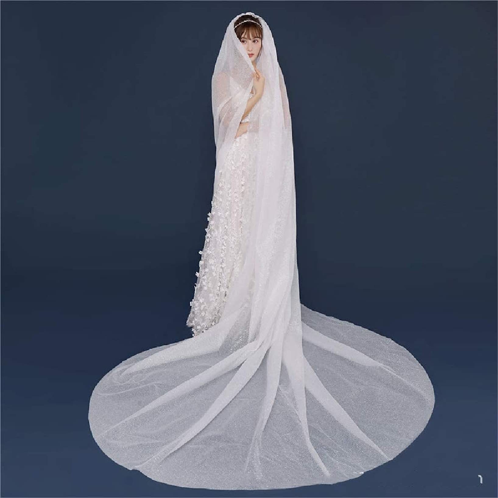 Veli Sposa retrò Bling Velo da Sposa con Paillettes Spruzzate d'oro Coda Lunga Cappella Sposa Accessori per La Sposa Abito Elegante Tulle Morbido con Pettine per Capelli, 1 Livello,Bianca,3 * 3 m