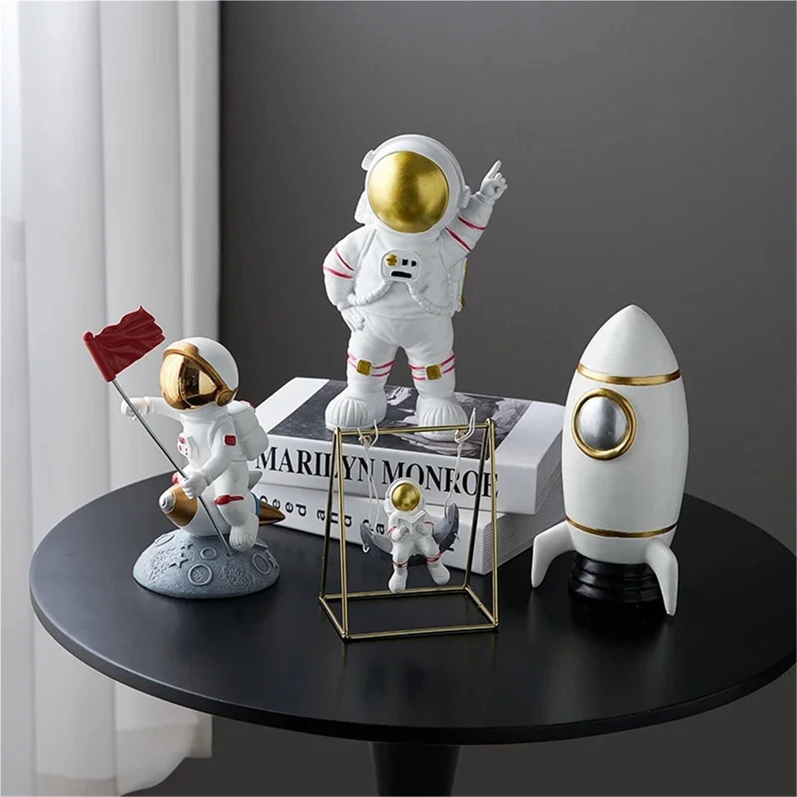 Figura de astronauta de resina de estilo moderno, estatua de astronauta, escultura de hombre espacial, modelo de decoración para el hogar, escritorio, para niños, interesante
