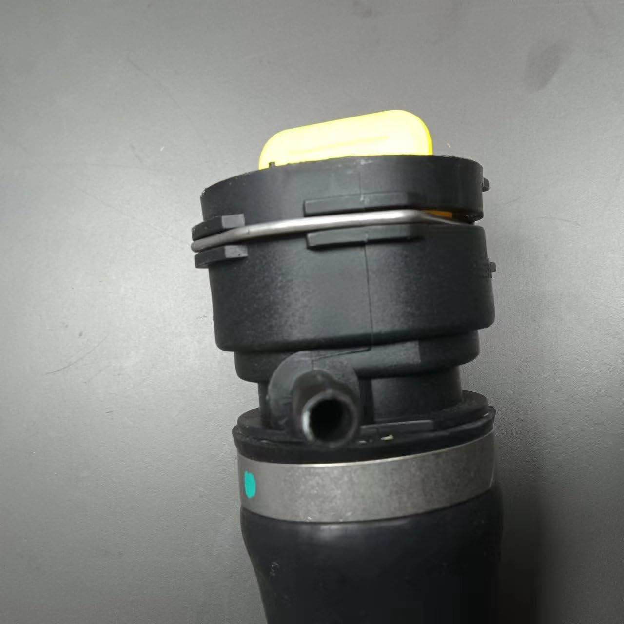OBERES WASSERROHR 4F0121101G 4F0 121 101G