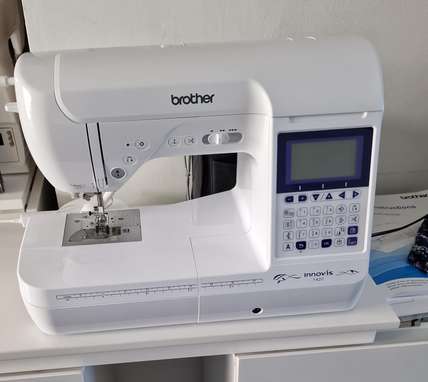 Brother Innovis F420 Machine à coudre Blanc Taille L Amazon.fr Cuisine et Maison