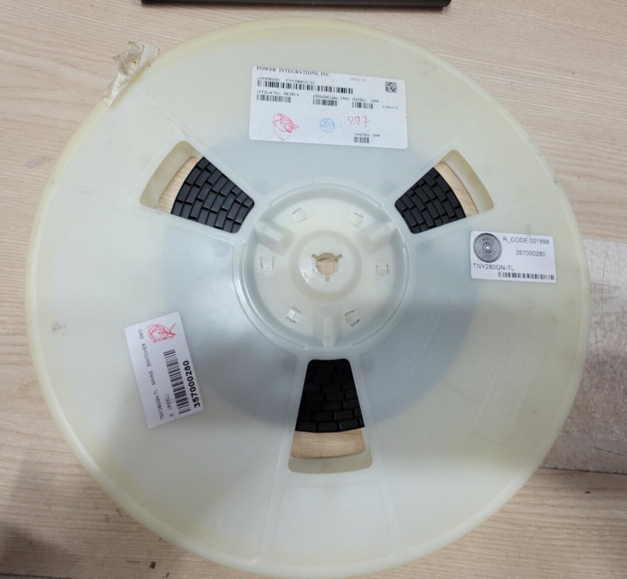 Generic (1 PC) TNY280GN-TL Power Integration