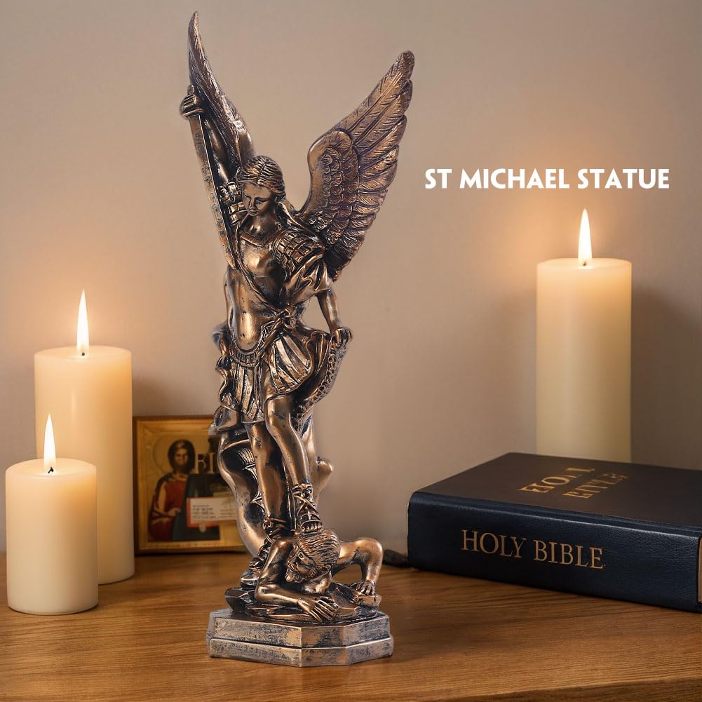 QIANLING Figura del Arcángel San Miguel de 31.5 cm - Estatua de Resina con Acabado Bronceado - San Miguel Arcángel Derrotando a Satanás - Decoración Religiosa o Coleccionismo Interior