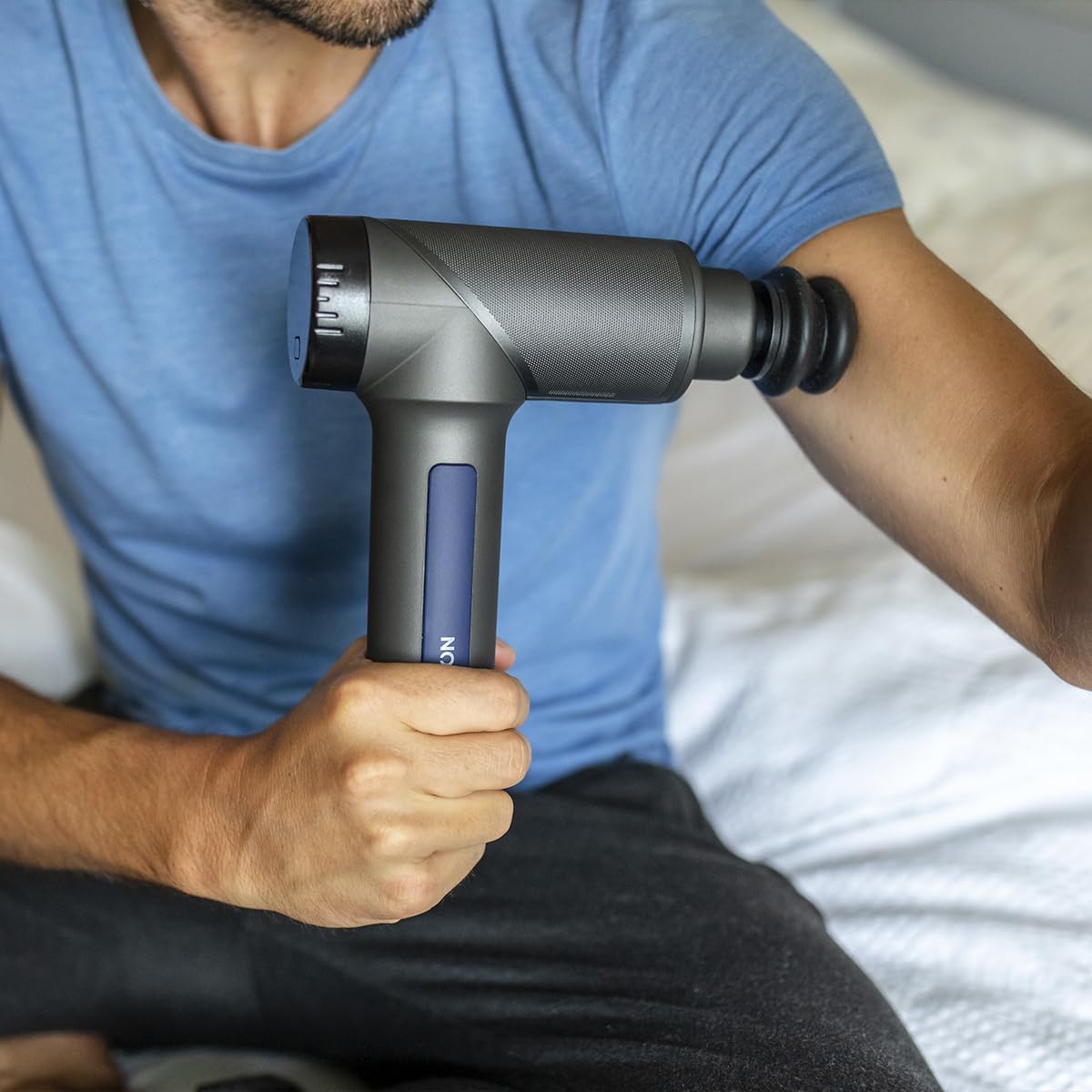 Prixton Profesjonalny pistolet do masażu mięśni 30 W, 3300 obr./min, 9 prędkości, 6 głowic, tryb fitness i fizjoterapii, bezprzewodowa i lekka konstrukcja MGF100
