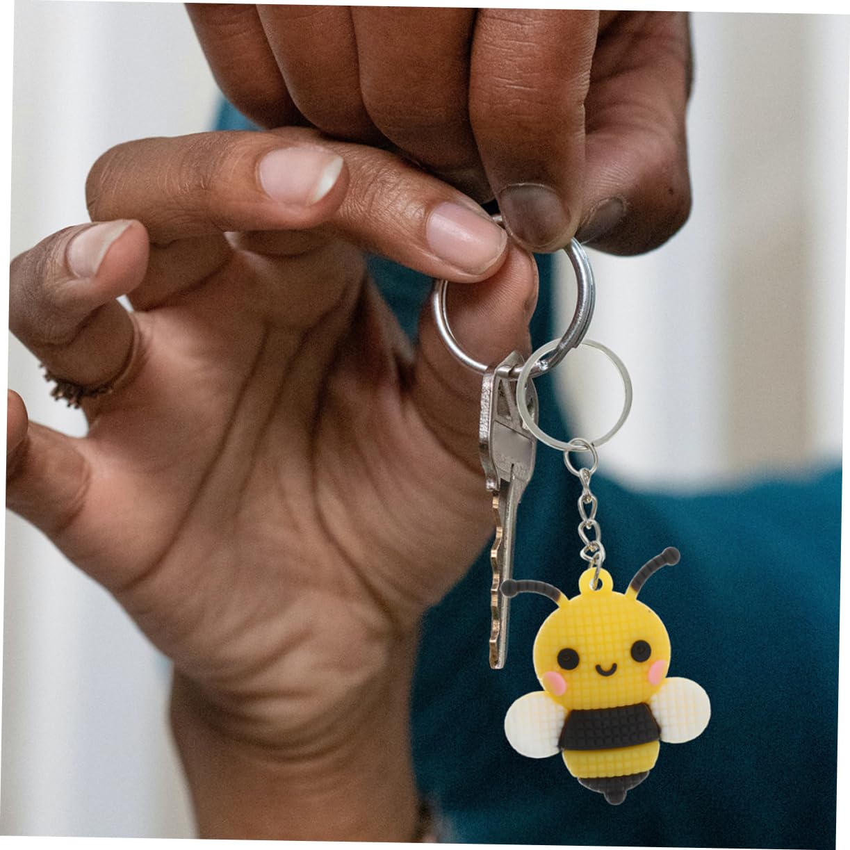 Amazon.co.jp: TOYANDONA 5個 小さな蜂のペンダント かわいい蜂 