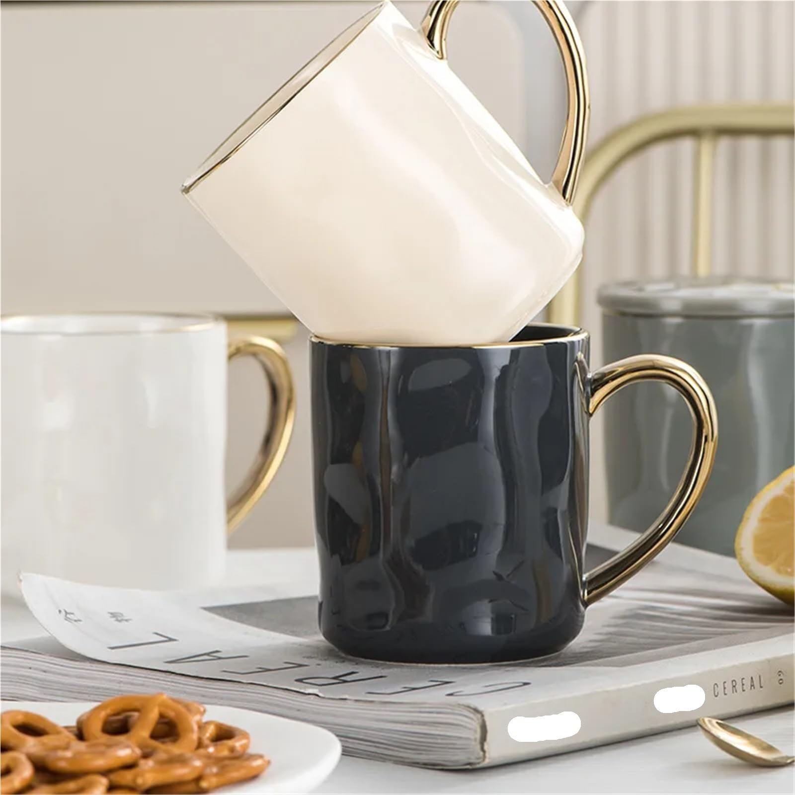 Taza con borde dorado y asa, tazas de café de cerámica, taza de té, leche, jugo, agua, regalo for pareja en casa, 2 uds. Para Boda(Light-grey)