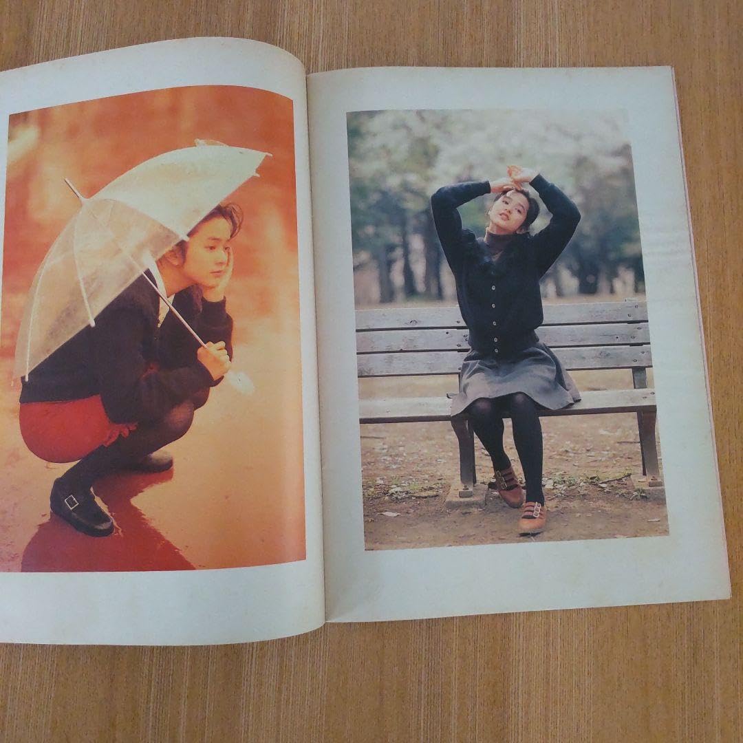 Amazon.co.jp: グロリアイップ 一冊ラブリー写真集グロリア : おもちゃ