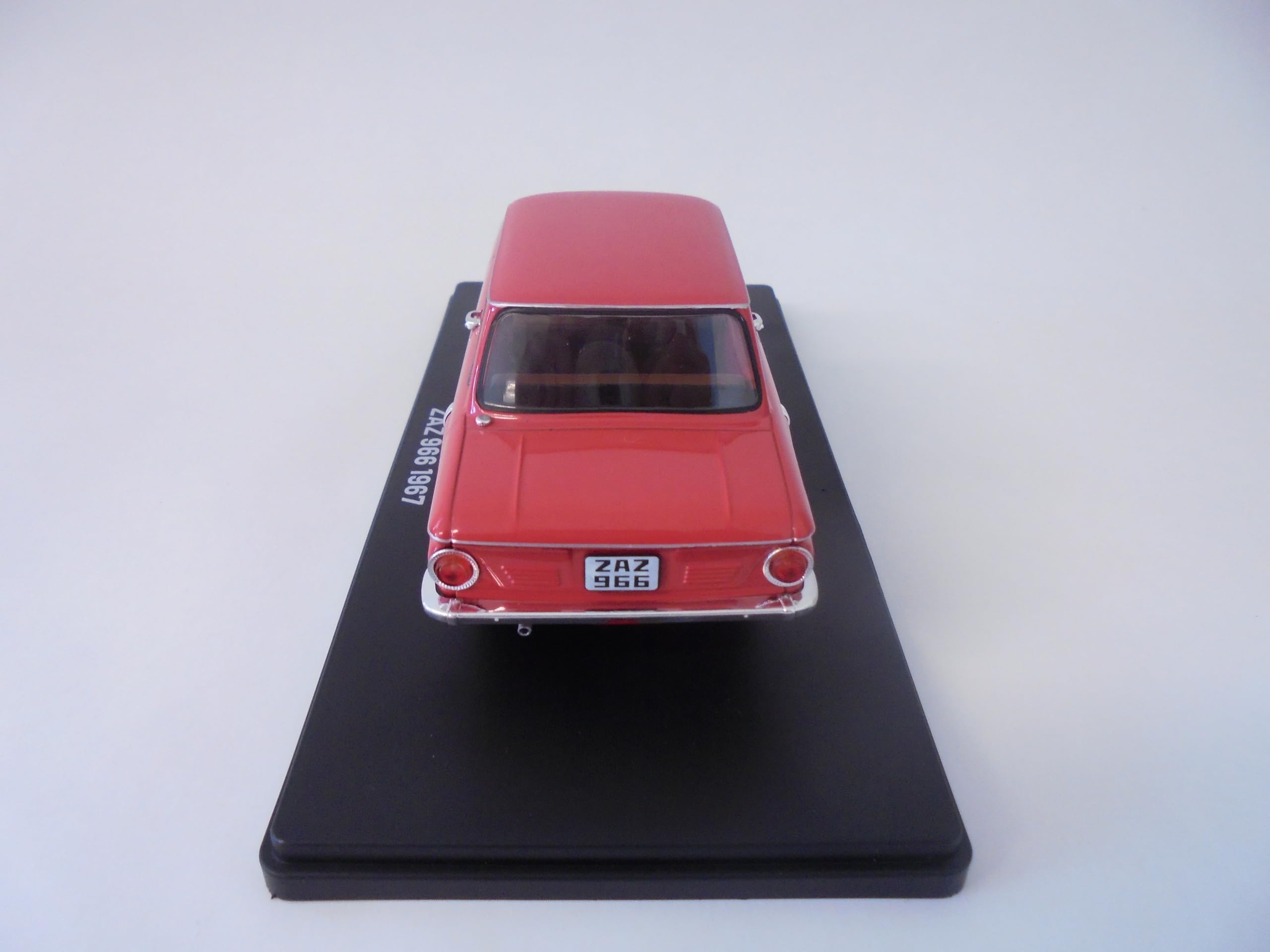 Amazon.com: OPO 10 - Collectible Model car 1/24 Compatible with