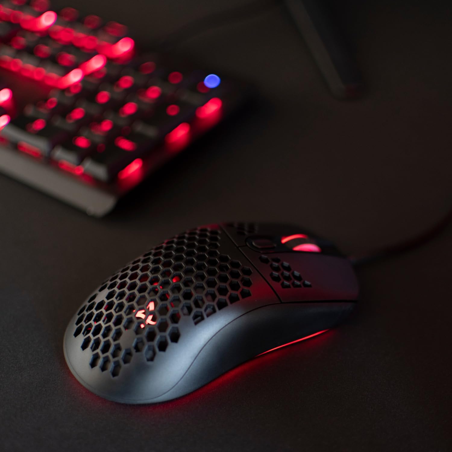 Souris filaire Gamer Arozzi Favo Ultra Light RGB (czarny)