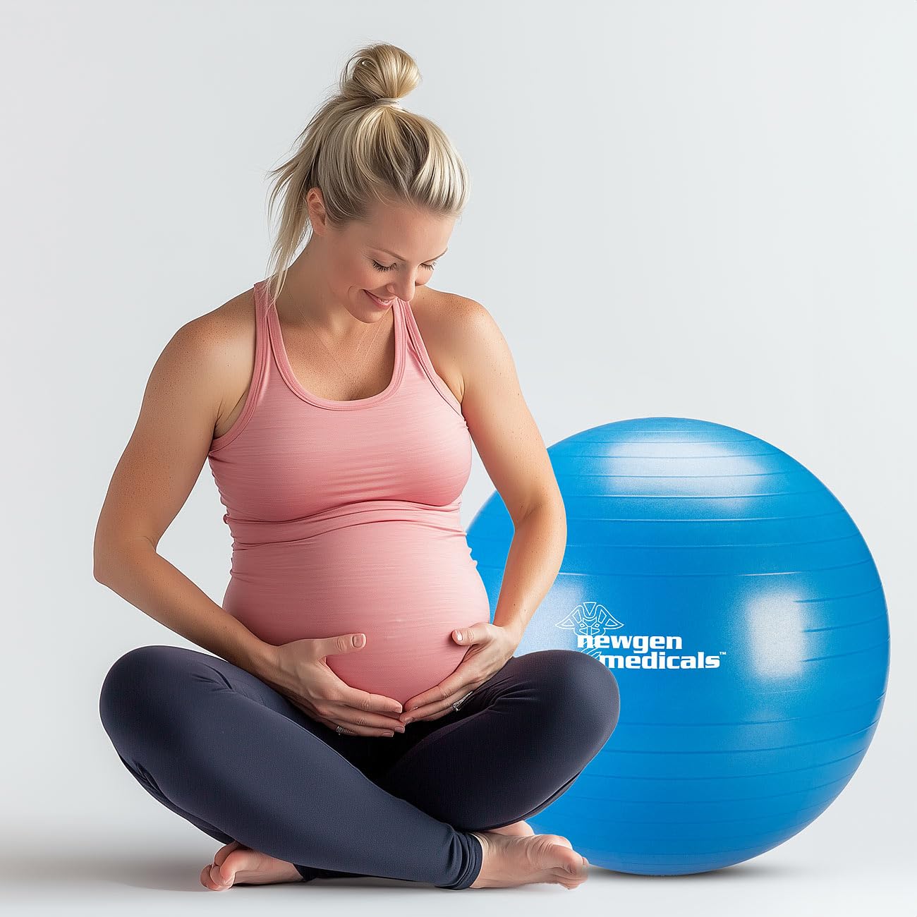 newgen medicals stabiler Gymnastikball: 4er-Set Sitz- und Gymnastikbälle, auch für Yoga, Anti-Platzen, Ø 75 cm (Übungsball, Workout Equipment, Stuhl)
