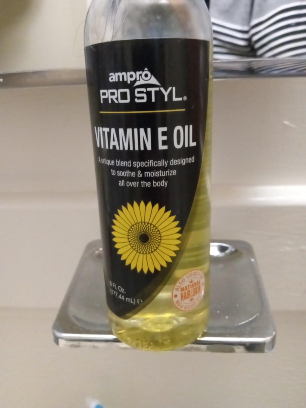 AmPro Pro Styl Vitamin E Oil - Ideal for Dry Hair and Skin - Helps Revive Tired, Damaged Tresses - Promotes Strong Nails - Soothes and Restores Moisture Levels for Overall Epidermis Health - 6 oz