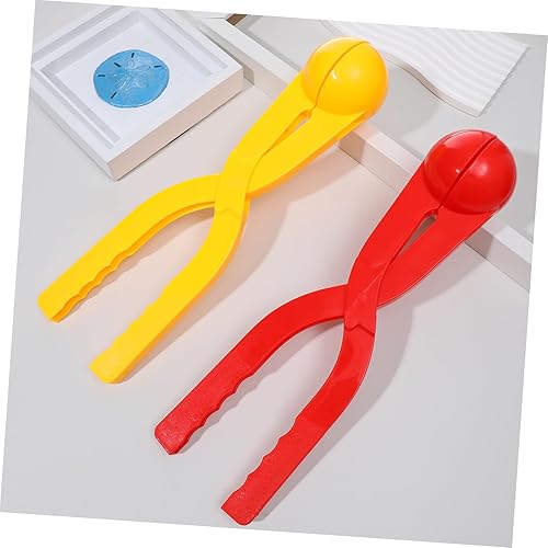 Hemoton 2pcs Boy Girl Snow Ball Maker Toys with Non-Slip Handle for Winter Snow Fights Random Colors Fun Outdoor Play for Boy Girl