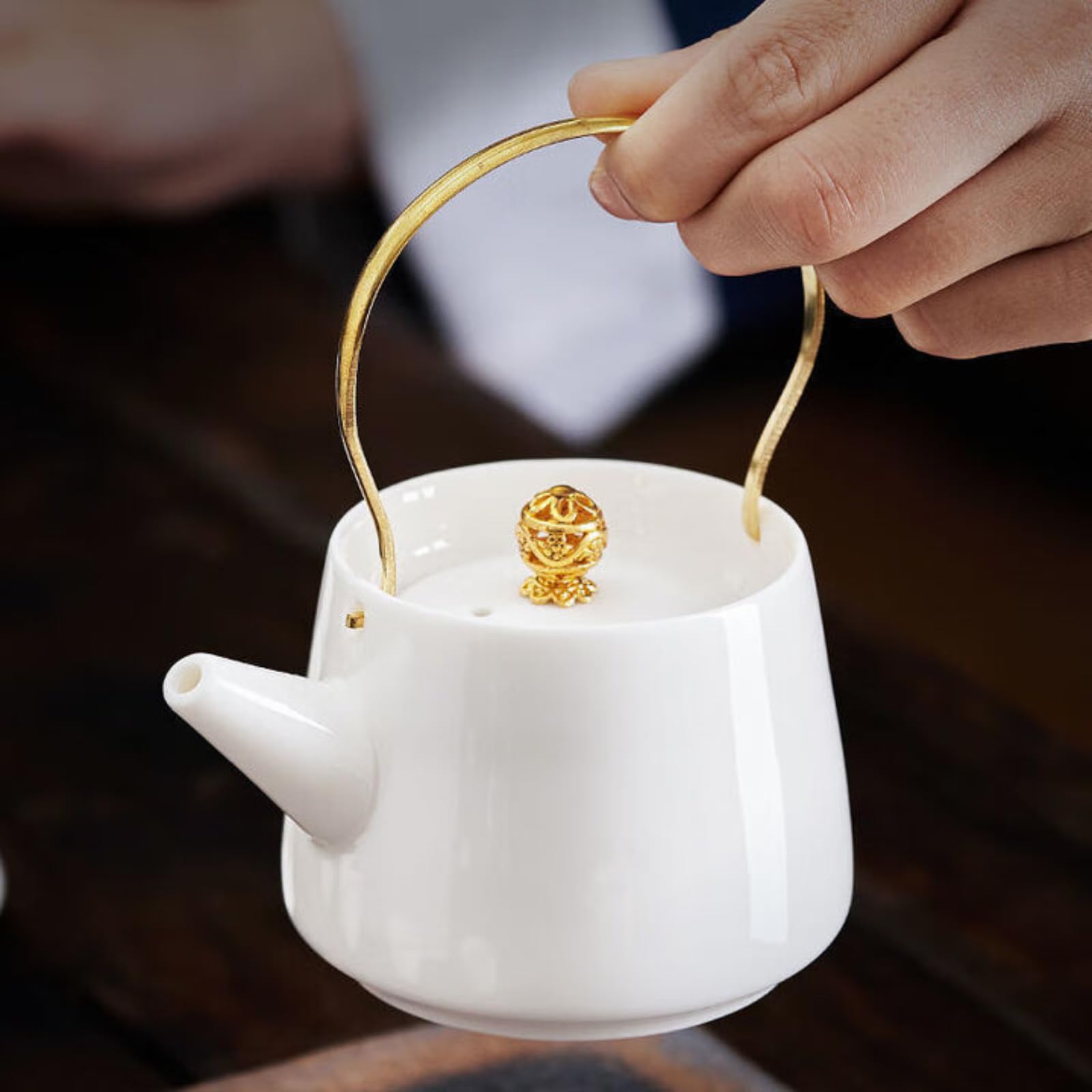 Théière en porcelaine de style chinois de 220 ml à la finition artisanale