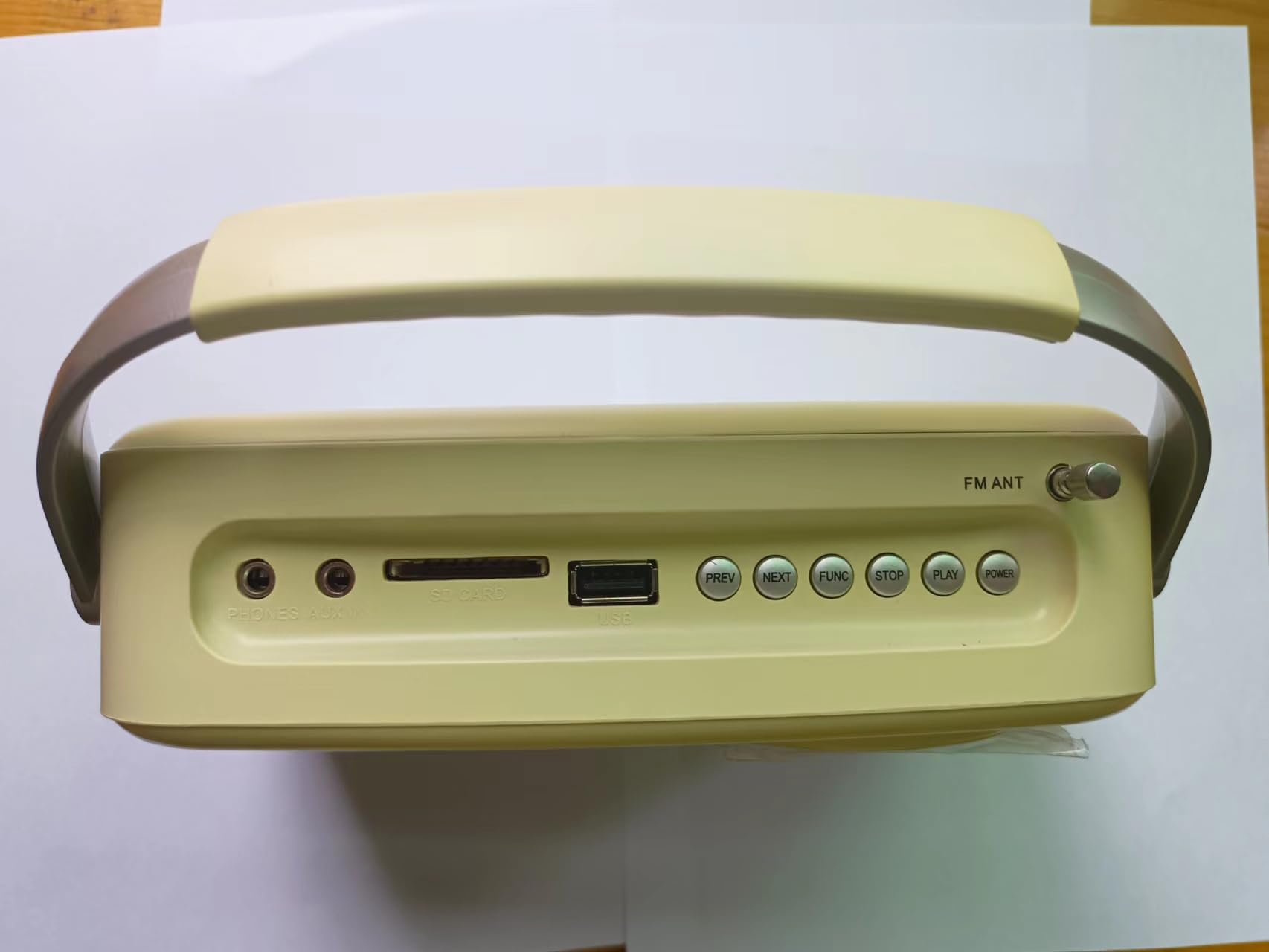 Radios AM FM portables, alimentées par piles et à brancher au mur pour la maison/extérieur/la cuisine, radio rétro vintage avec Bluetooth, grand cadran facile à utiliser (beige)