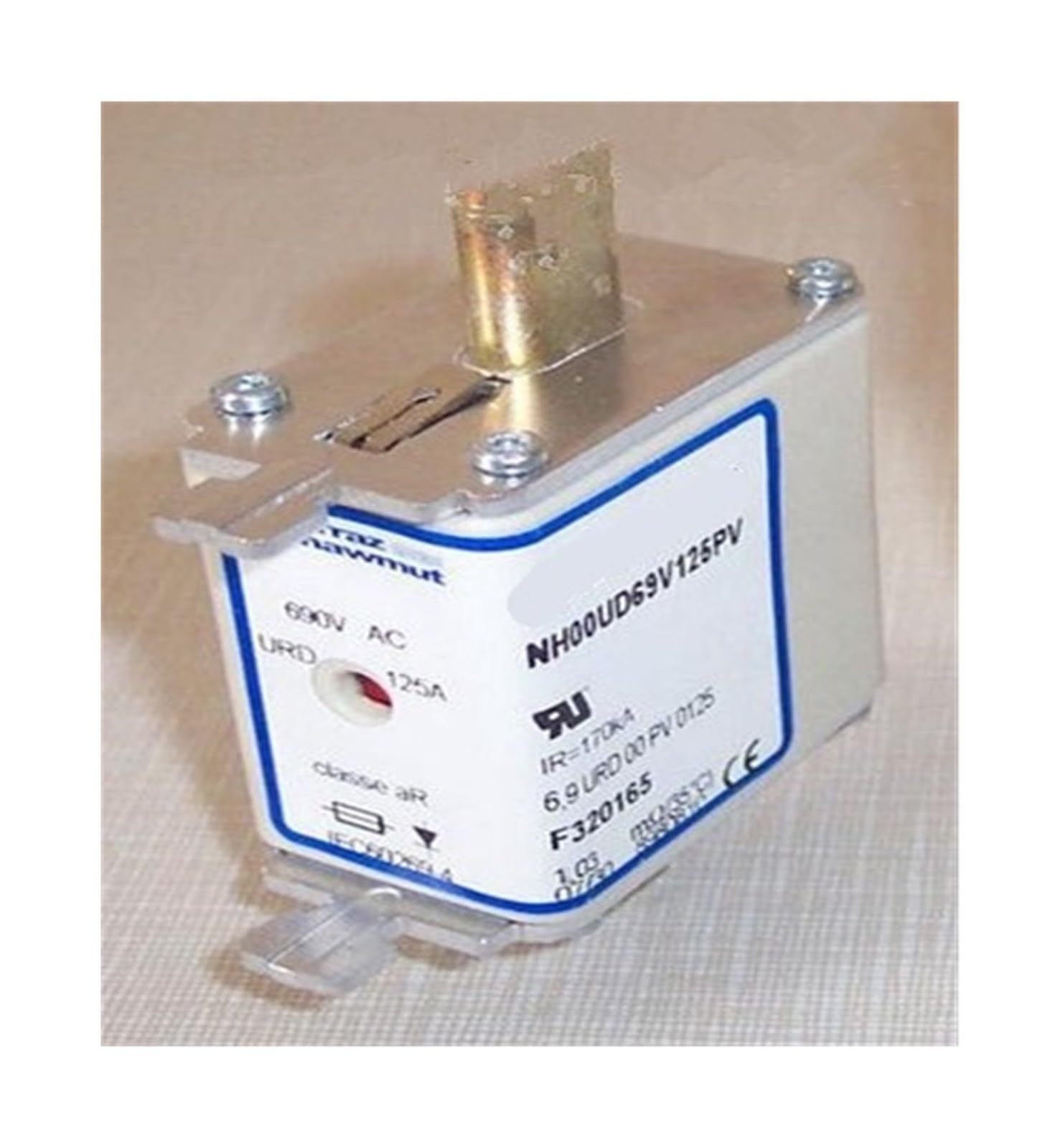 NH000UD69V16PV fusible GVEXLUOQ protection haute tension 690V