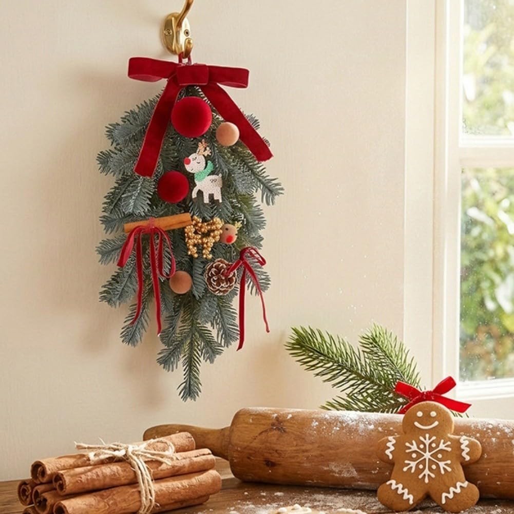 Weihnachtskranz Tropfenform 44cm Rustikal mit Schleife(B) | 44cm hoch, rustikales Design, rotes Samtband, lebensechte Tannenzweige, charmante Details