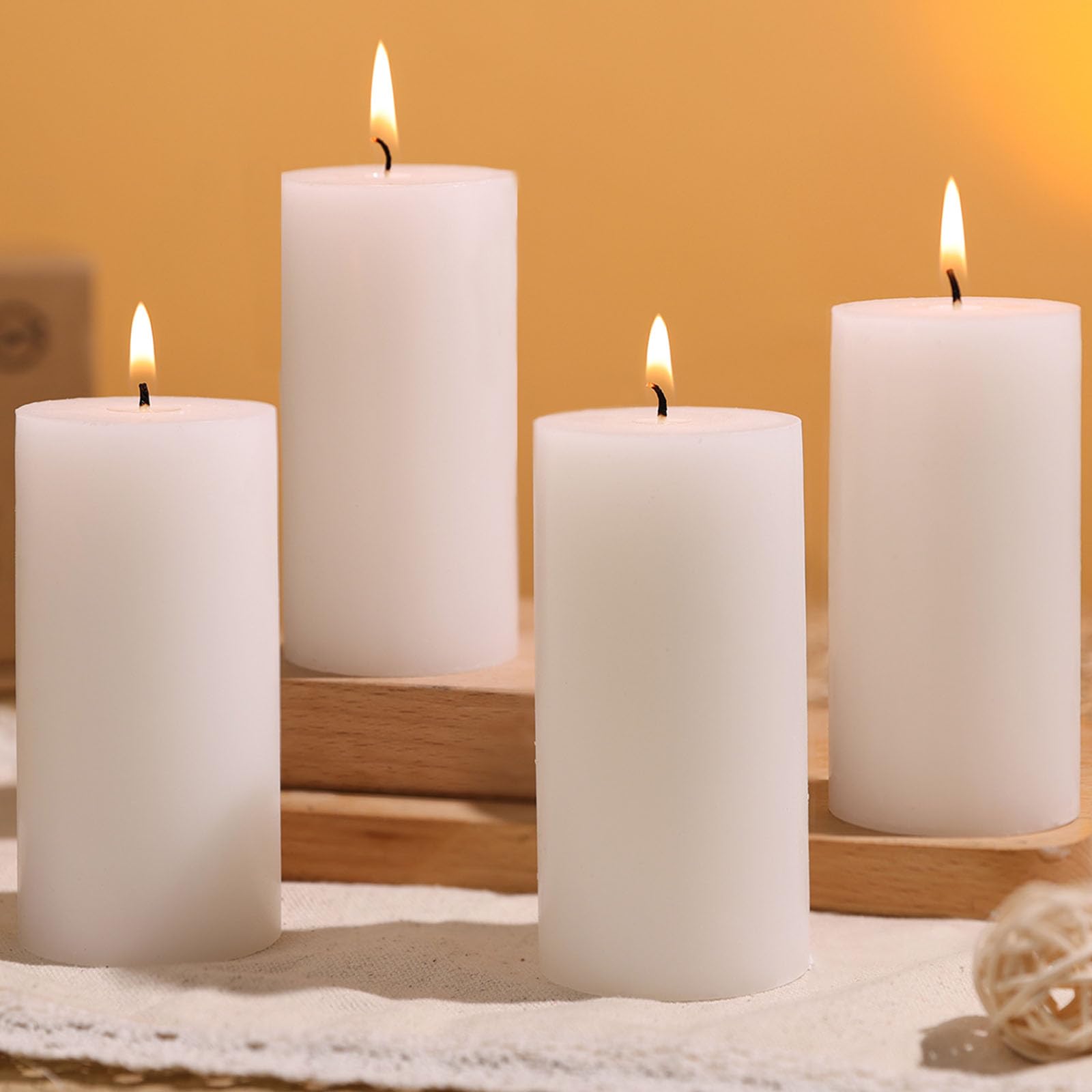 UGBEM 4 Weiße Stumpenkerzen, Unparfümierte Säulenkerzen Ø 5 x 10 cm | 30 Stunden Lange Brenndauer Ohne Duft Kerzen für Kirche, Zuhause, Hochzeit, Partydekoration und Gastronomie