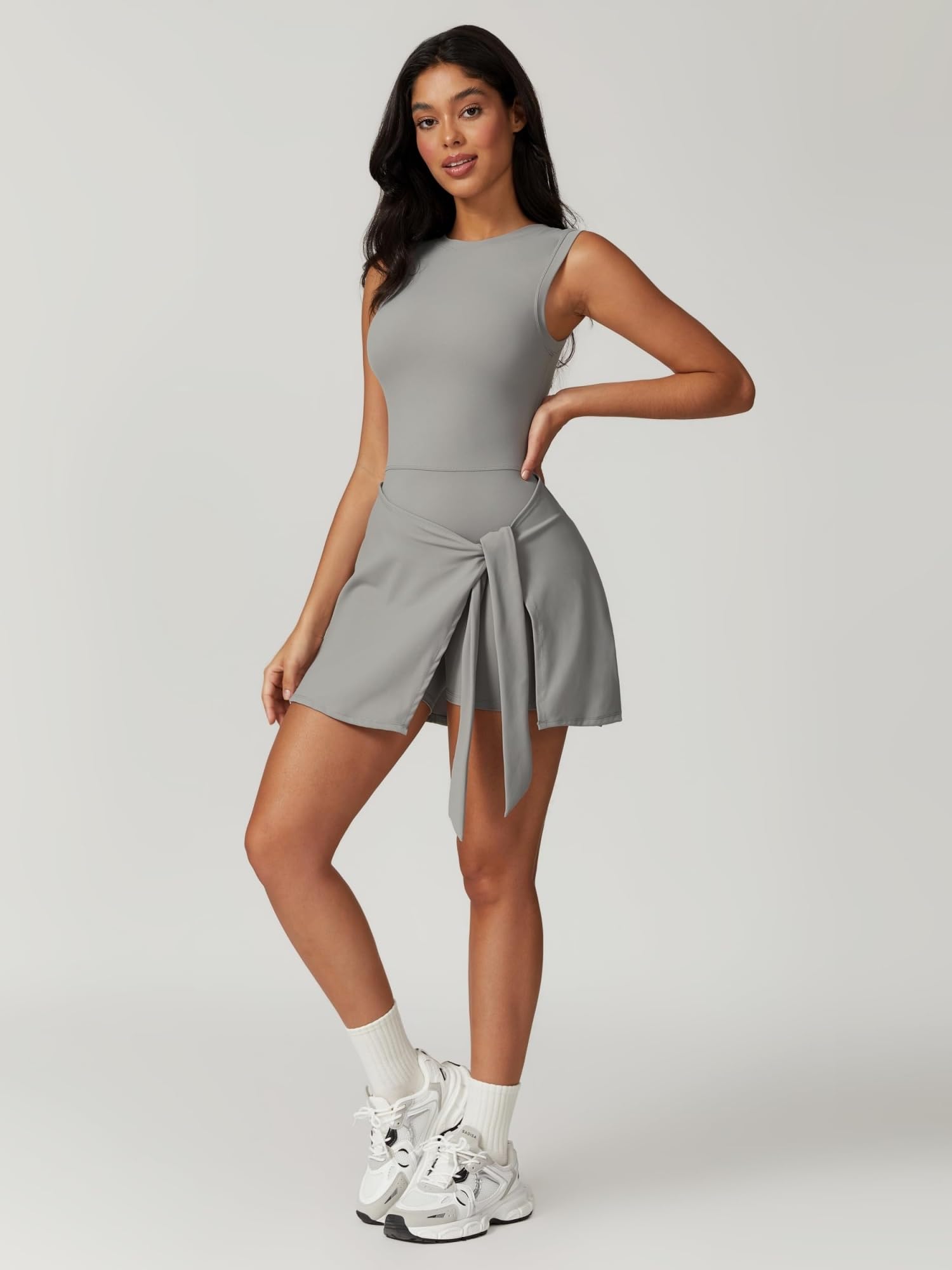 Damska sukienka do tenisa z wysokim dekoltem, bez rękawów, kopertowa spódnica, z wbudowanymi spodenkami, golfowa sukienka sportowa, pajacyki treningowe(Gray,S)