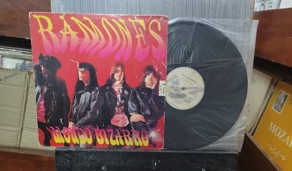 LP MONDO BIZARRO (NACIONAL) por Ramones — capa do álbum