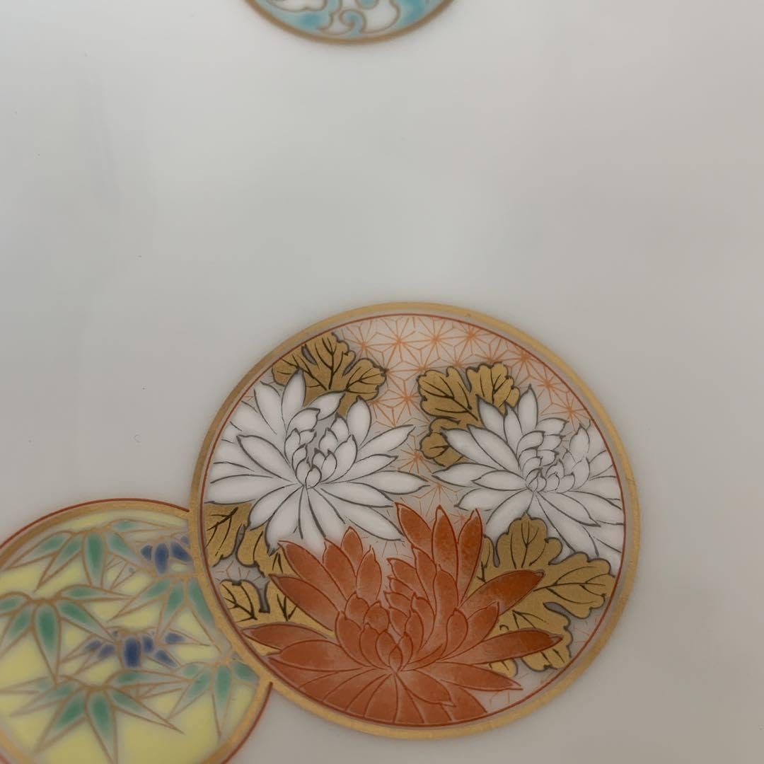 箱付【宮内庁御用達 深川製磁】寿赤絵 組皿・小皿/小鉢 7点セット Amazon.co.jp: 有田焼 深川製磁 寿赤絵 6号鉢と小鉢3個セット 宮内庁