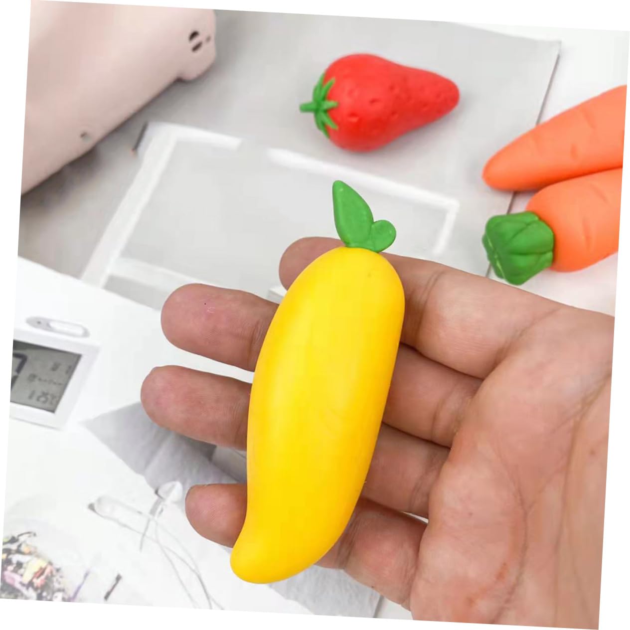 Abaodam 15stücke Kawaii Mini Früchte Radiergummis Kreative Erdbeere Mango Und Karotte Multifunktionale Schulbedarf Radierer Für Studenten Für Klassenzimmer Und Büro