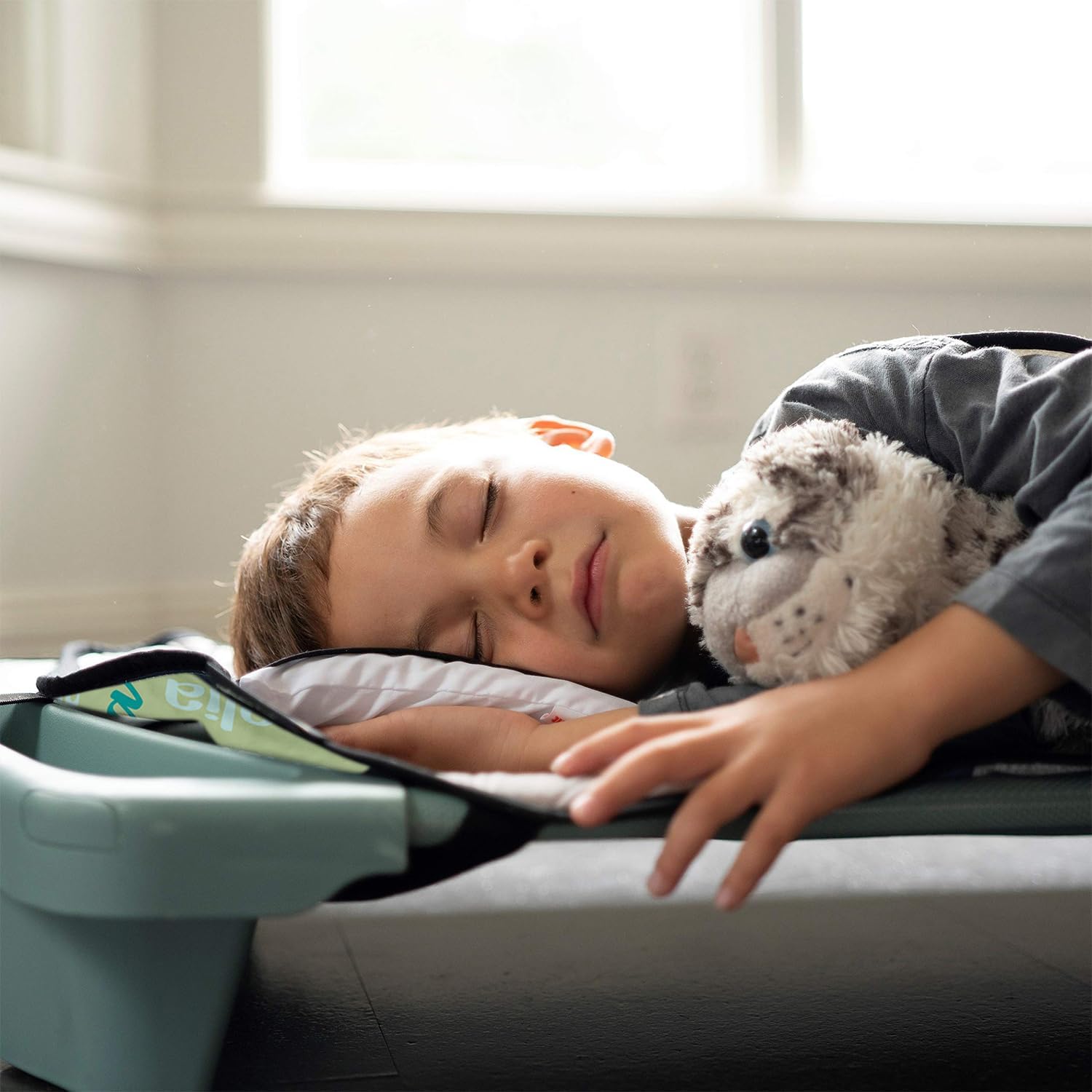 Personalized Toddler Nap Mat with Name, Custom Name Print Kids Sleeping Mat for Preschool, Daycare Cot Nap Mat with Corner Straps, Roll-Up Slumber Mat with Soft Blanket & Pillow