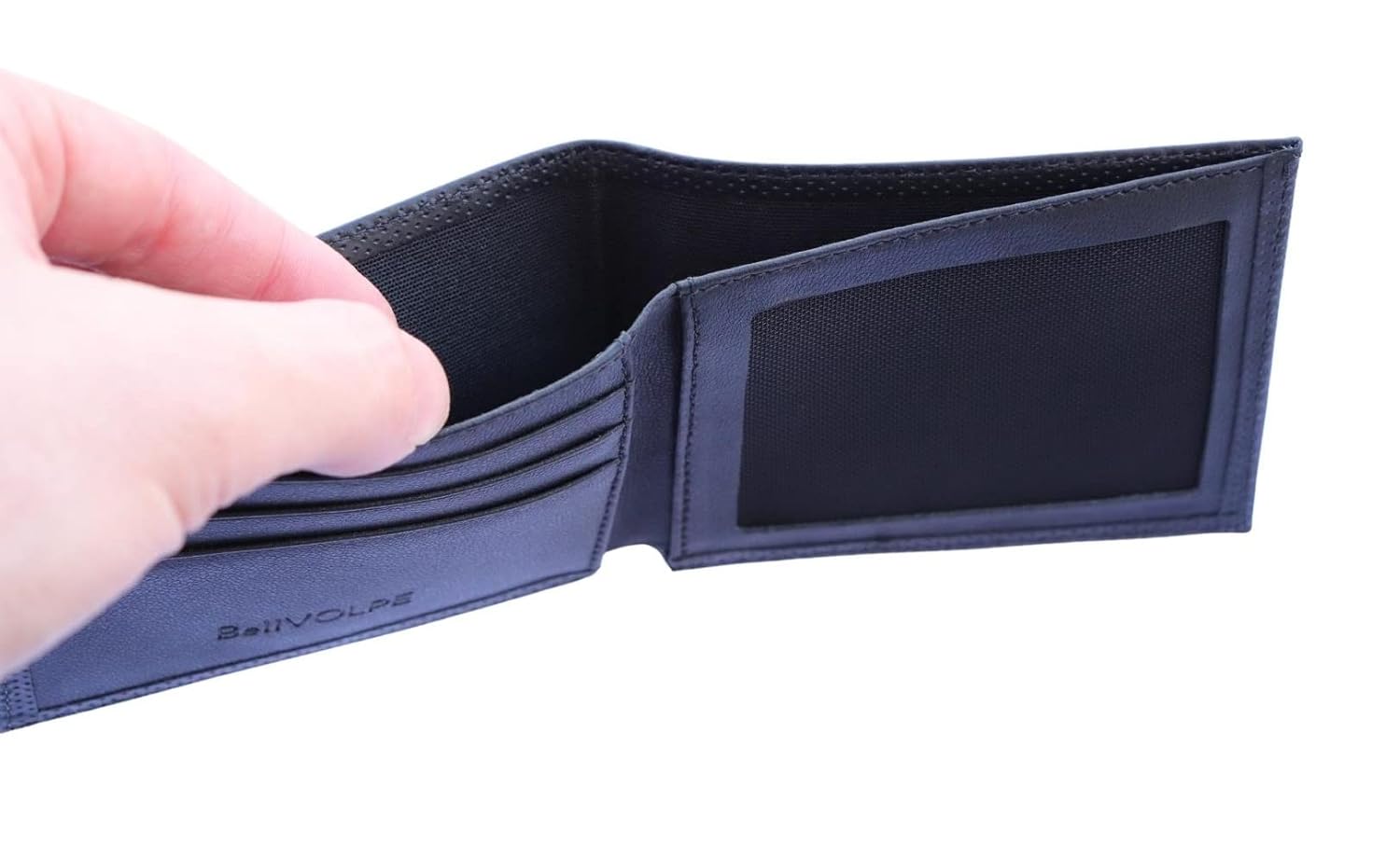 Carteira Masculina Horizontal Doc Couro Legítimo em promoção! Veja a oferta e mais achadinhos de Carteiras & Cintos 7 Hoje é o melhor dia para comprar Carteira Masculina Horizontal Doc Couro Legítimo com aquele preço maroto! Promoção! Aproveite a oferta! 7