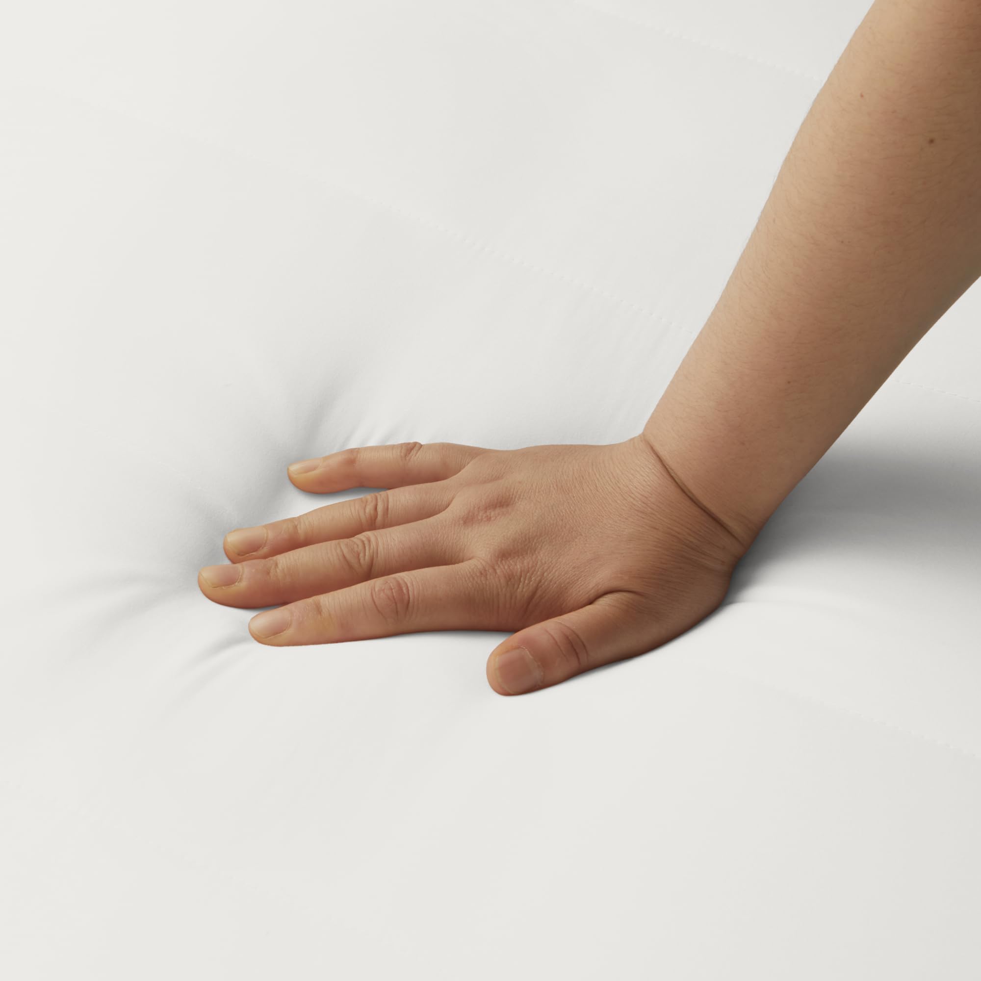 Amazon Basics - Materasso in Schiuma Comfort, H3, Media Rigidità, Certificato Oeko-Tex, Fodera Lavabile, H 13 cm, Dimensioni 90cm x 200 cm