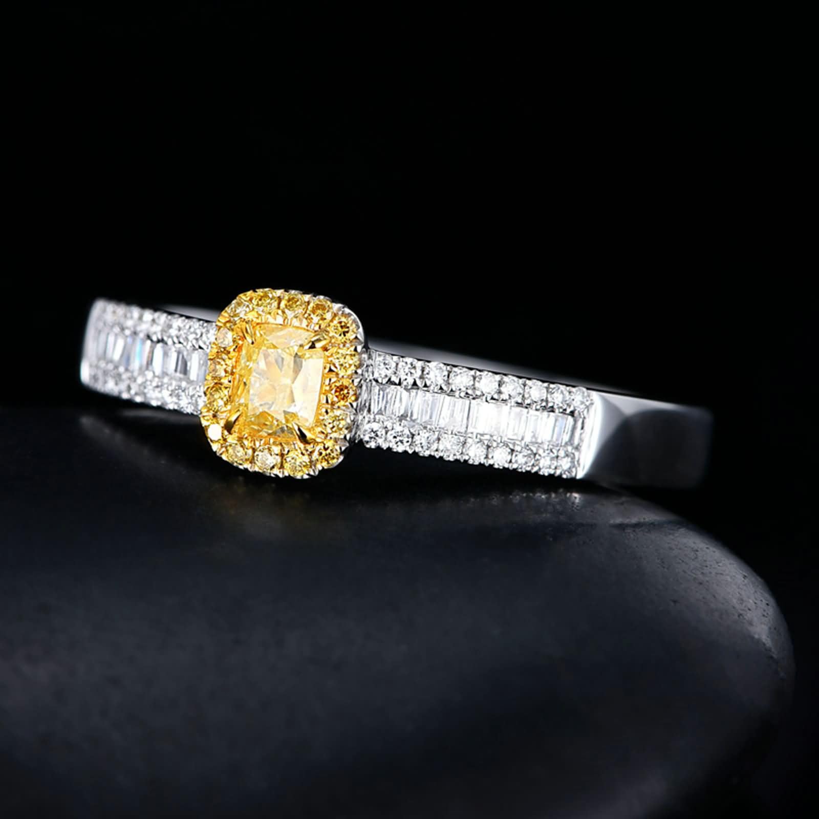 Anillo Compromiso 9K / 14K / 18K Oro Blanco Mujer, 4 Garras Cuadrado con Diamante de 0,2ct, Anillo de Compromiso Mujer Plata Amarillo