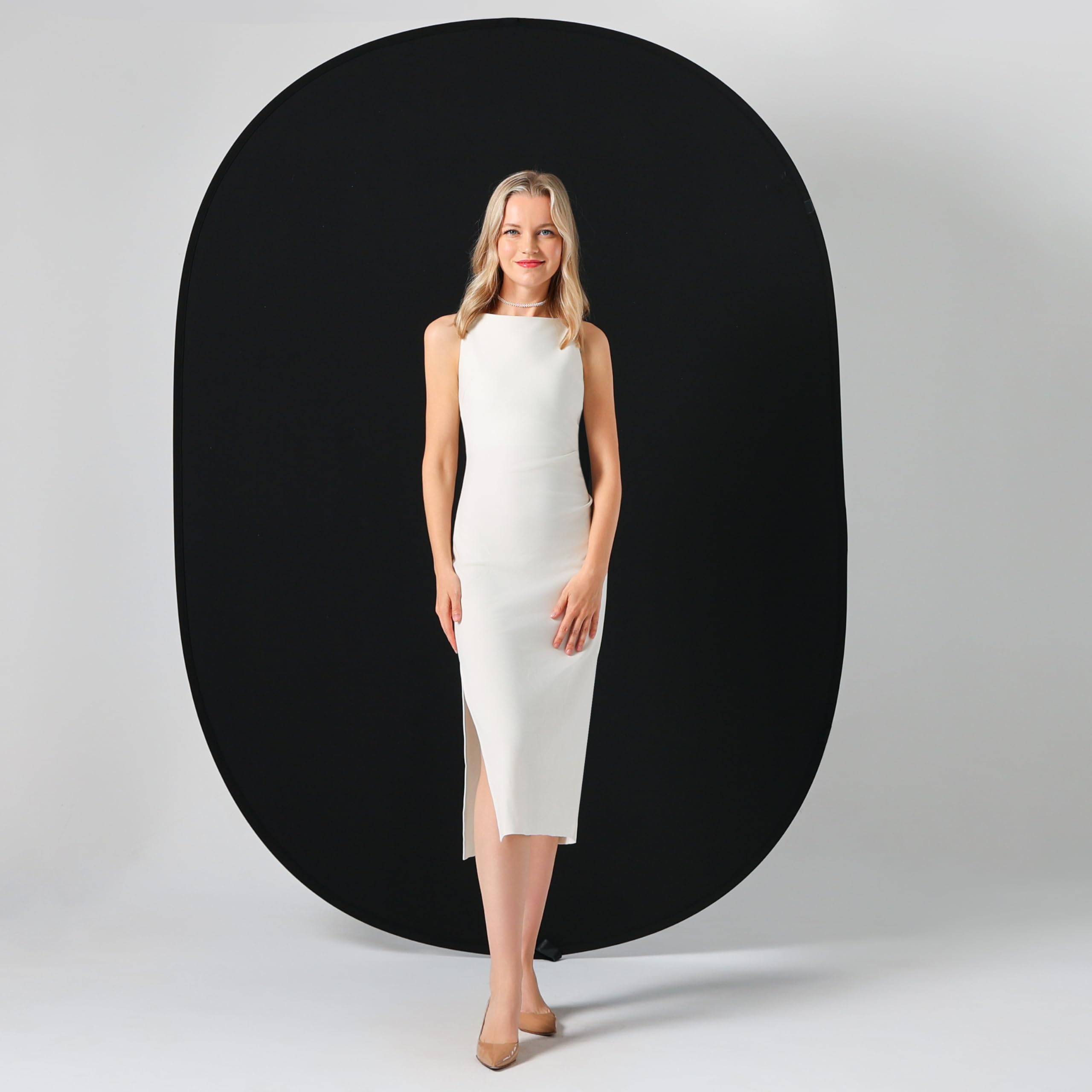 Kate Collapsible Backdrop Audition Backdrop for Headshot Photography,Video Conference,Live Streaming(5'x6.5',1.5x2m,Black/White)
