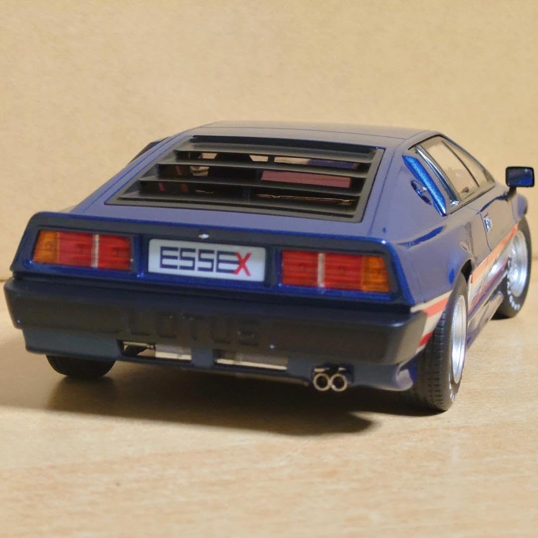 1/18 ロータスエスプリターボ ブルー 1981 Lotus Esprit かっこいい