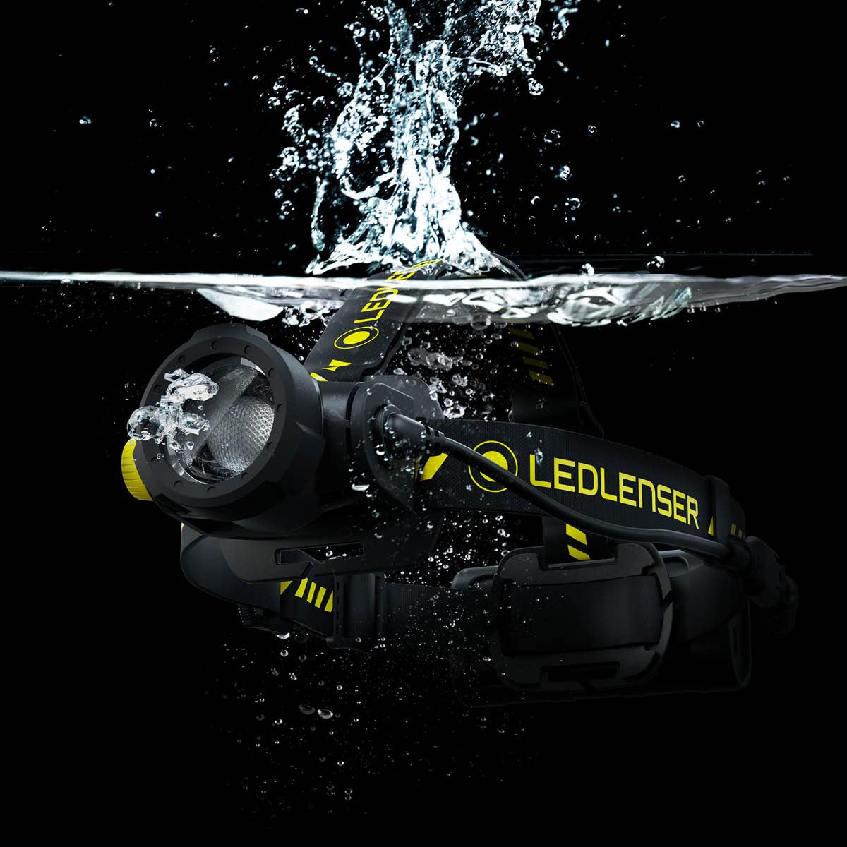 Ledlenser H15R Work Lampe frontale rechargeable, 2500lm, Clips casque, IP67 | Portée 250m, mise au point réglable, 70 h d'autonomie, protection en caoutchouc, lampe de travail | 2020