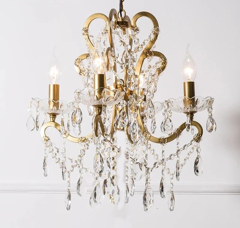 Lustre en cristal doré pour sublimer votre salle à manger