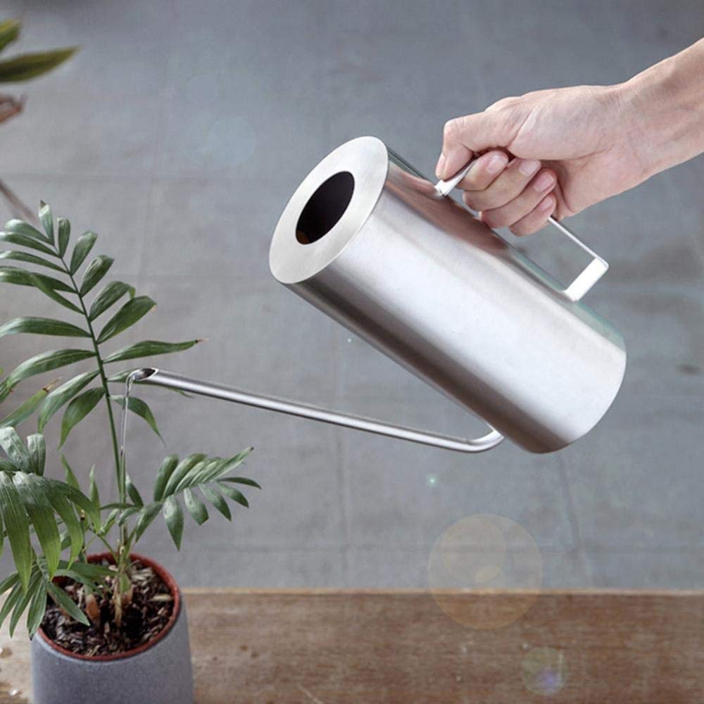 zaizai Annaffiatoio in Acciaio Inossidabile da 1,5 Litri Annaffiatoio con Beccuccio Lungo Vaso Spazzolato Vaso per Irrigazione in Metallo per Fiori Bonsai Piante in Giardino Ufficio