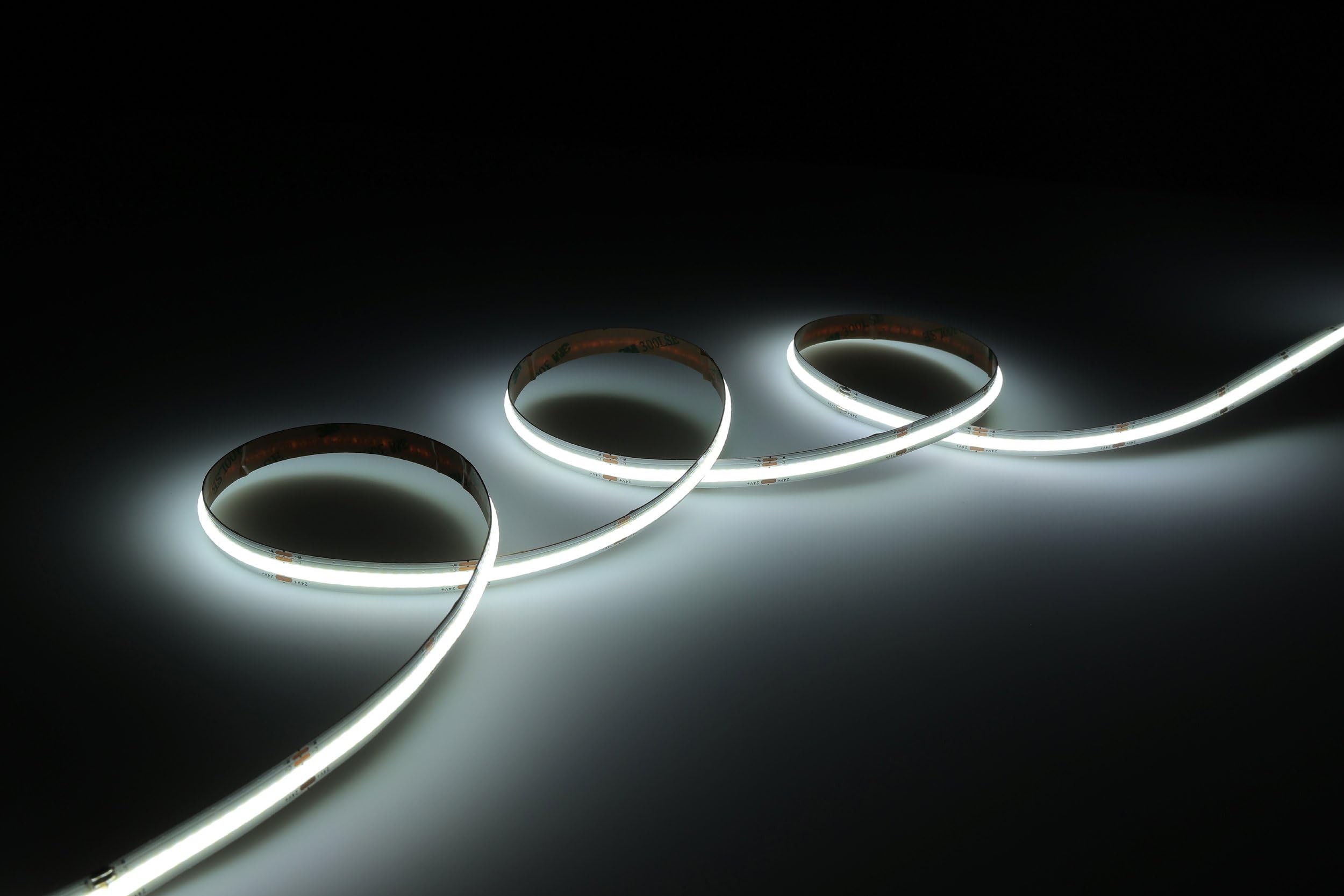 Eglo Tira LED Cob Stripe, 8m cortable, banda de luz adhesiva | iluminación indirecta, plástico blanco, foco cálida