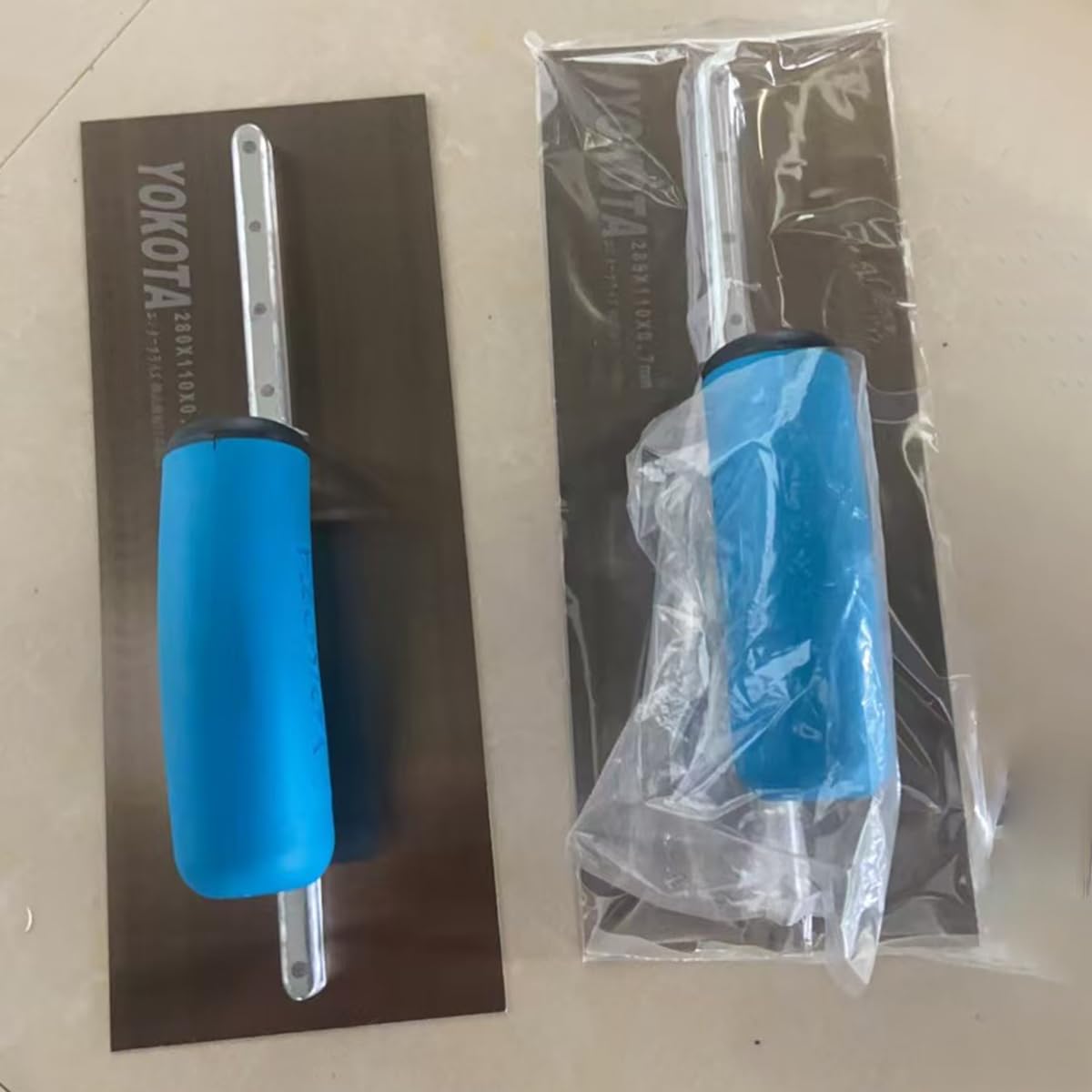 Paleta profesional, 280 x 110 x 0,7 mm, mango ergonómico azul, hoja de acero