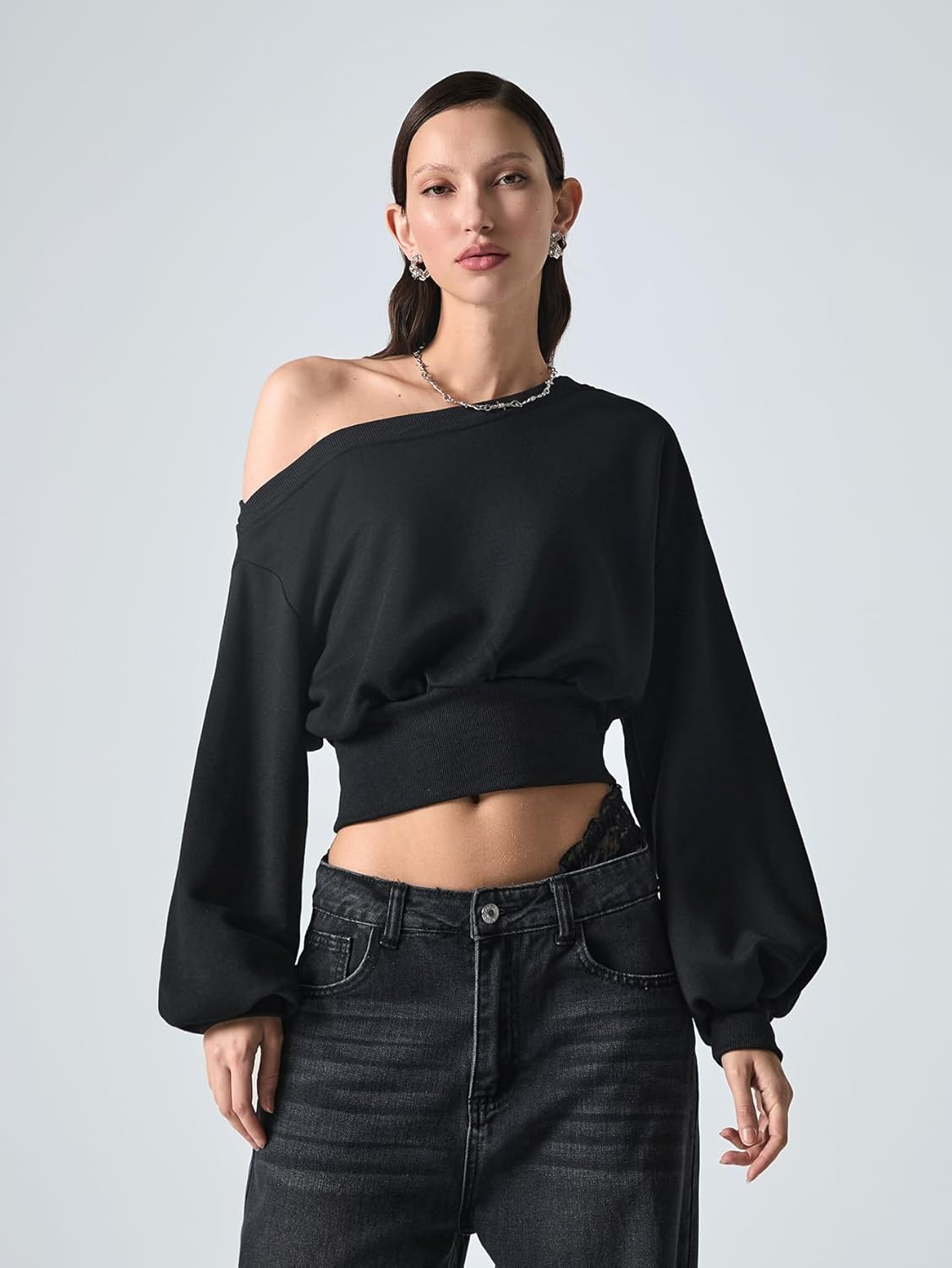 Verdusa Women's Crop Tops Off The Shoulder Top Long Sleeve Shirts Cropped Sweatshirt Y2k Trendy Pullovers - Image 3
