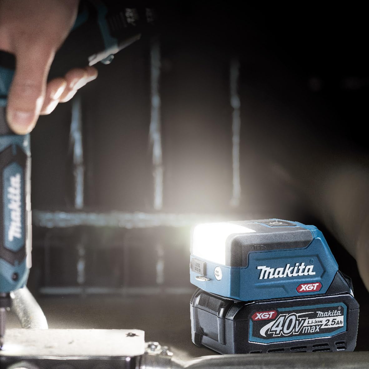 Amazon.co.jp: マキタ(Makita) 充電式ワークライト 40Vmax バッテリ