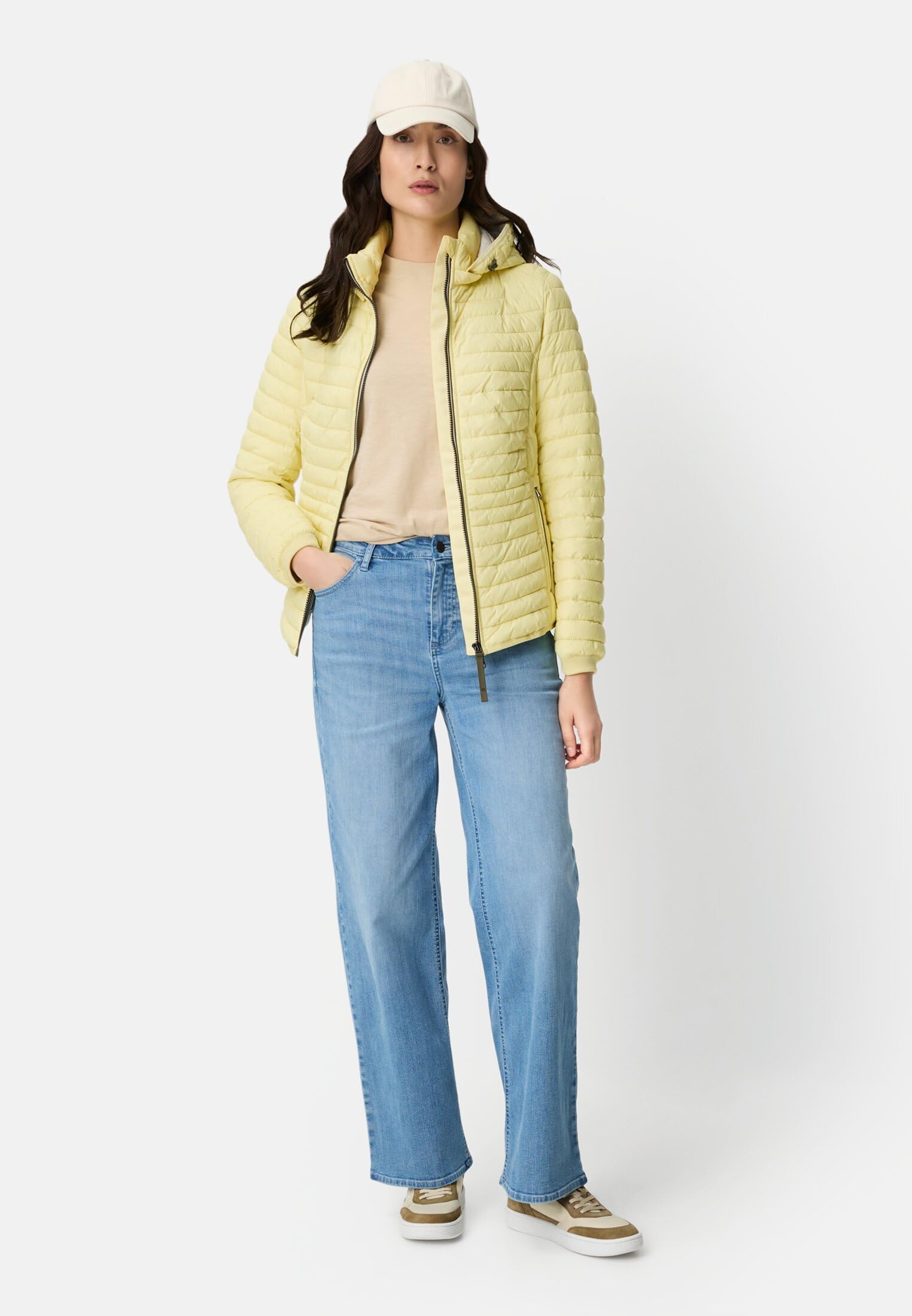 camel active Damen Steppjacke mit Kapuze | Gefütterte Jacke mit abnehmbarer Kapuze | winddicht und wasserabweisend