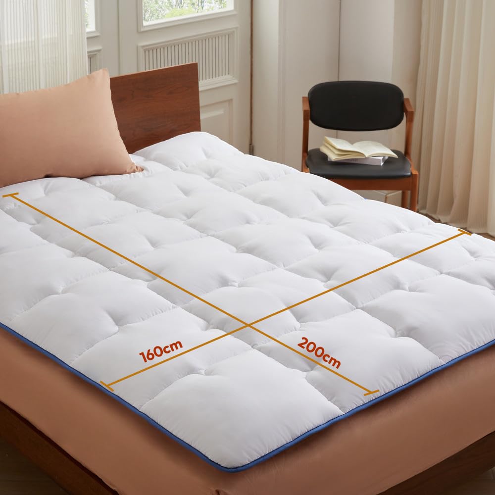 CASABEL Surmatelas 160 x 200 en Microfibre Respirante avec Liseré Bleu – Ultra Moelleux, Anti-Acariens – Idéal pour Matelas 2 Personnes 160x200