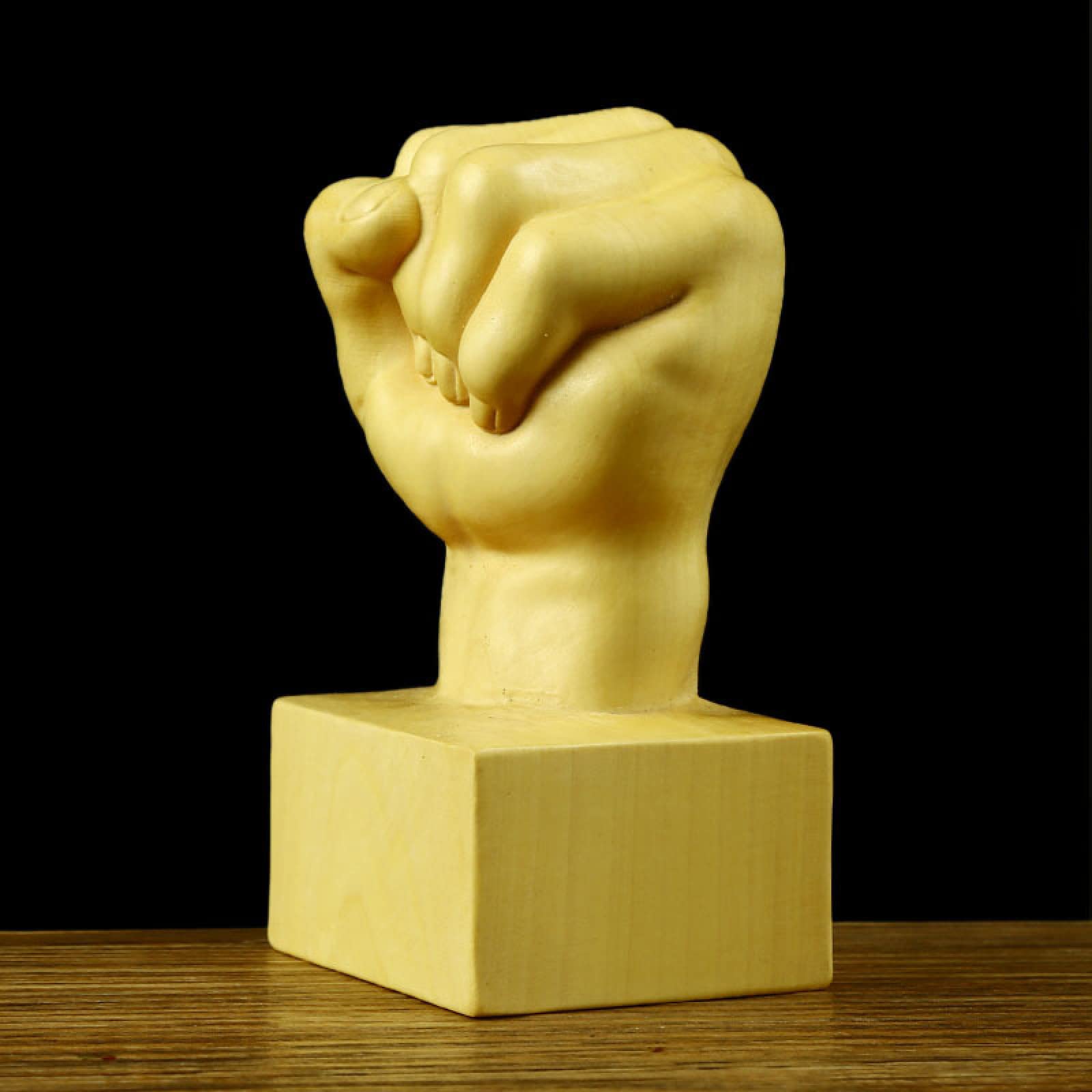 ツゲの木の置物 Amazon.co.jp: 虎 置物 風水 高級天然ツゲ木彫り 上山虎 木像の