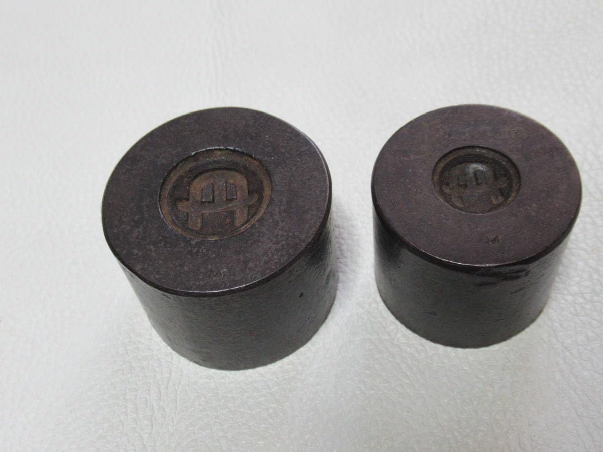 ◆希少 美品 1920年頃(大正時代)！円柱鉄製ボタン(釦)の金型『丹』大小二つ Amazon | 1920年頃大正時代円柱鉄製ボタン(釦)の金型『丹』大小二つ(大