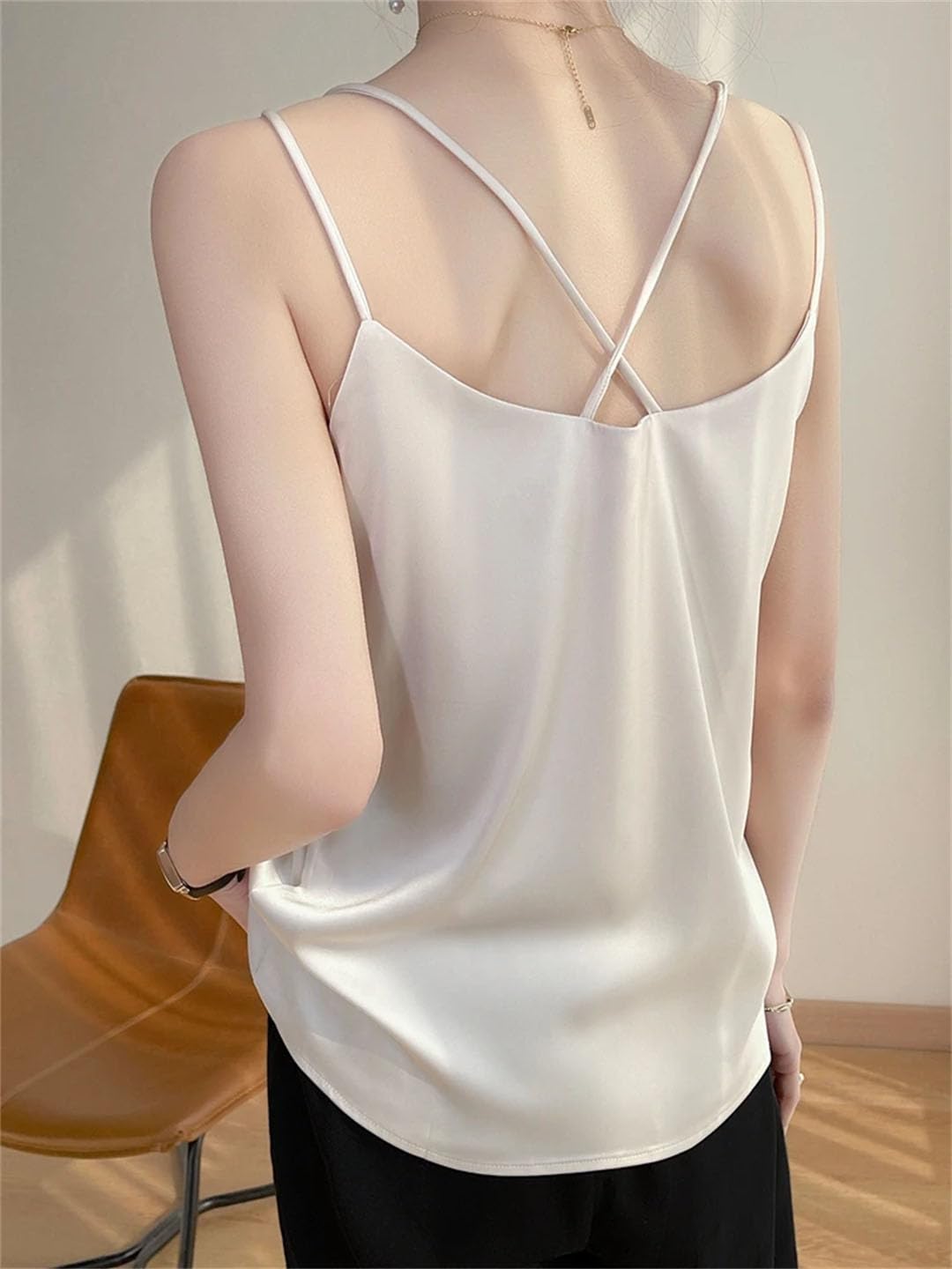 Camiseta sin mangas de satén de seda para mujer, cuello en V, espalda descubierta, tirantes delgados, sin mangas