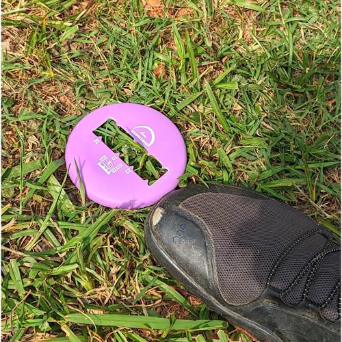 Innova Discineer Run Maker Disc Golf Mini Marker | Built-in Distance Rangefinder for Circle 1 & 2 | Easily Find Distance to Basket | Disc Golf Accessory (Colors Vary)