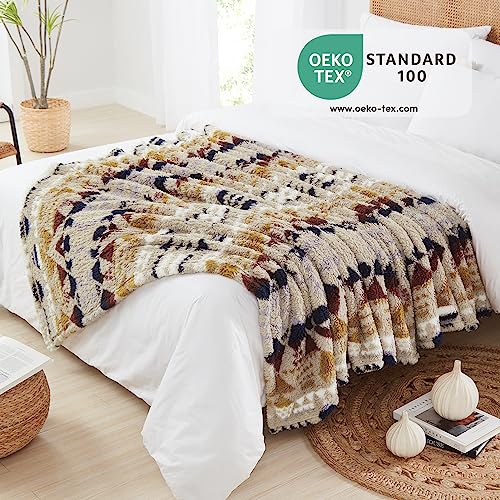 CASAAGUSTO Boho Sherpa Throw Blanket, Aztec, Ultra Soft, Warm, Cozy, Plush, Thick Fleece Bohemian Throw Blanket for Couch, Bed, Sofa (Khaki 50 * 60 Inch)
