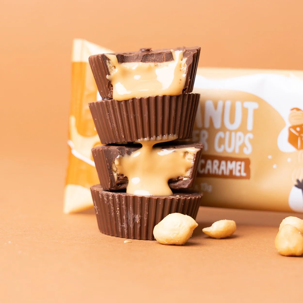 Naughty Nuts Bio Barritas de Mantequilla de Cacahuetes con Caramelo Salado – Veganas, sin Aceite de Palma y con un 44% Menos de Azúcares Refinados – 12 x 39 g