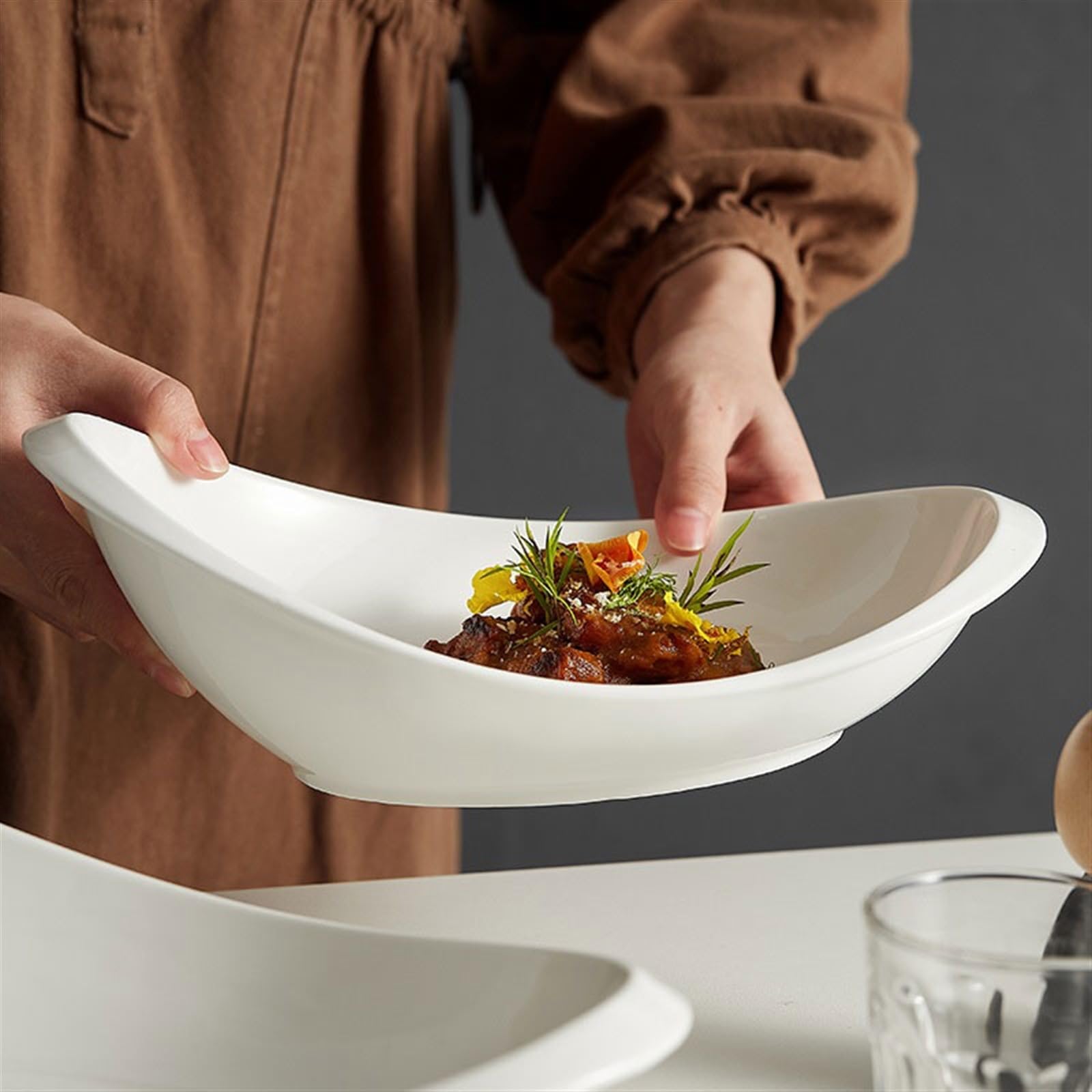 Biały talerz, wiele rozmiarów Owalne ceramiczne talerze obiadowe białe, różne rozmiary(13.5 inch)