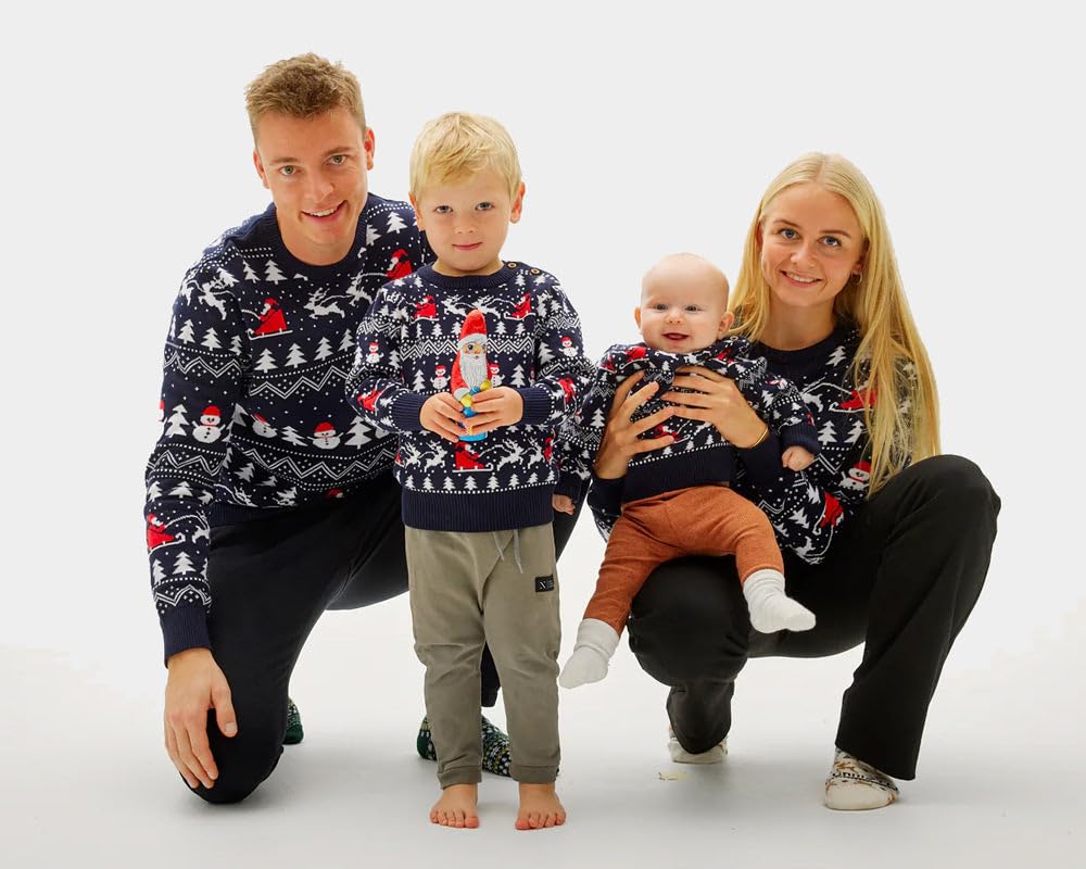 Pull de Noël pour Femme, Homme et Enfant Bleu avec Sapins, Bonhommes de Neige et Père Noël