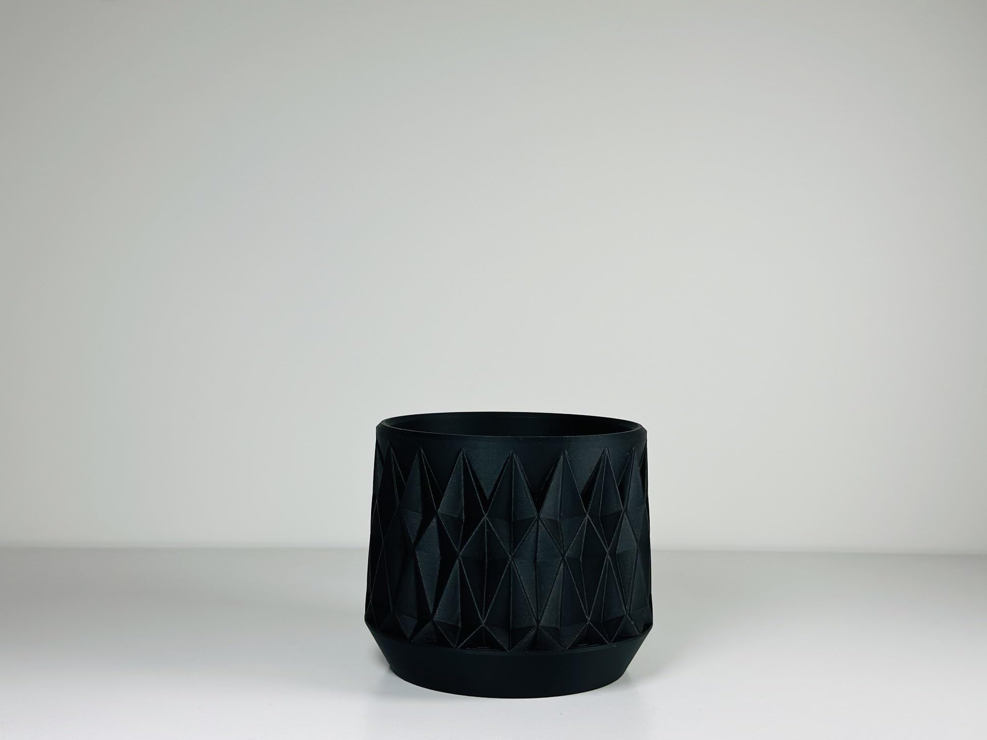 Vase mat Hermès noir pour une décoration de maison haut de gamme