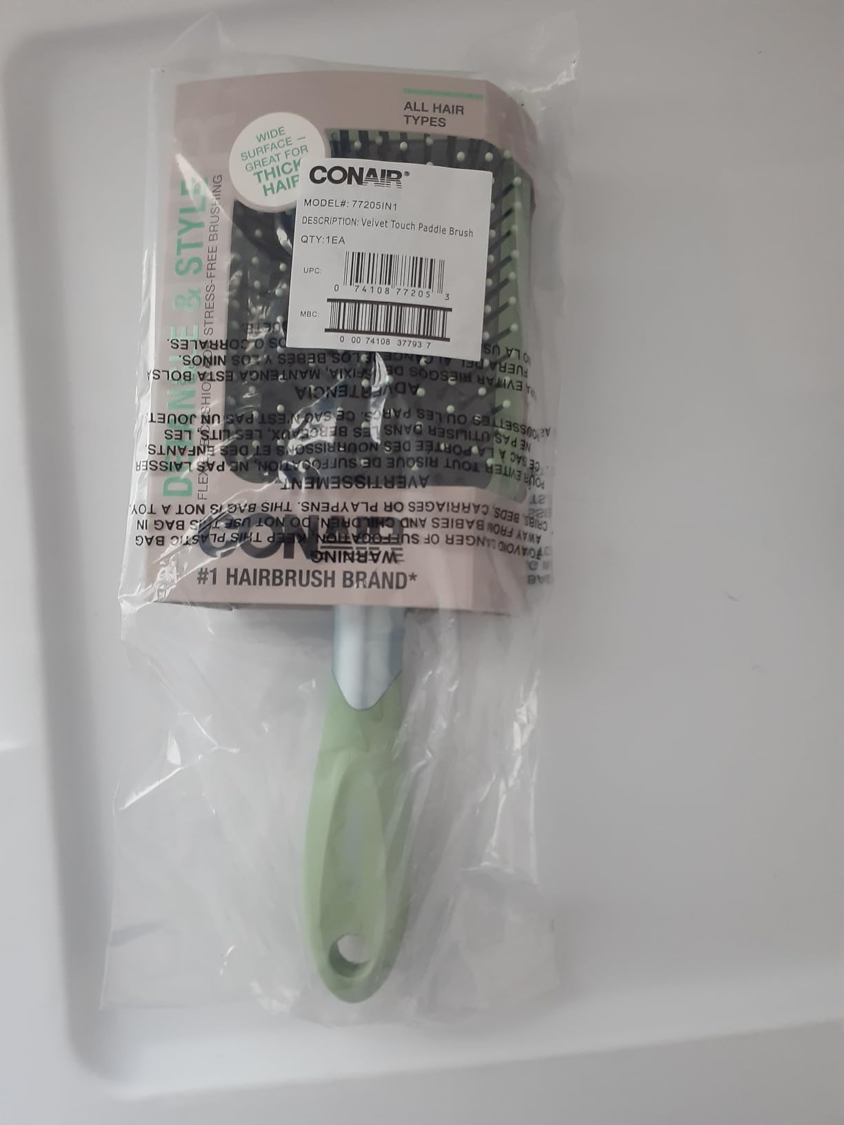 Conair Totally Smooth Ultra Paddle Brush, Wide Detangling Hair Brush with Ball-Tipped Bristles and Flexible Cushion Base, Ideal for Thick Hair, Color May Vary