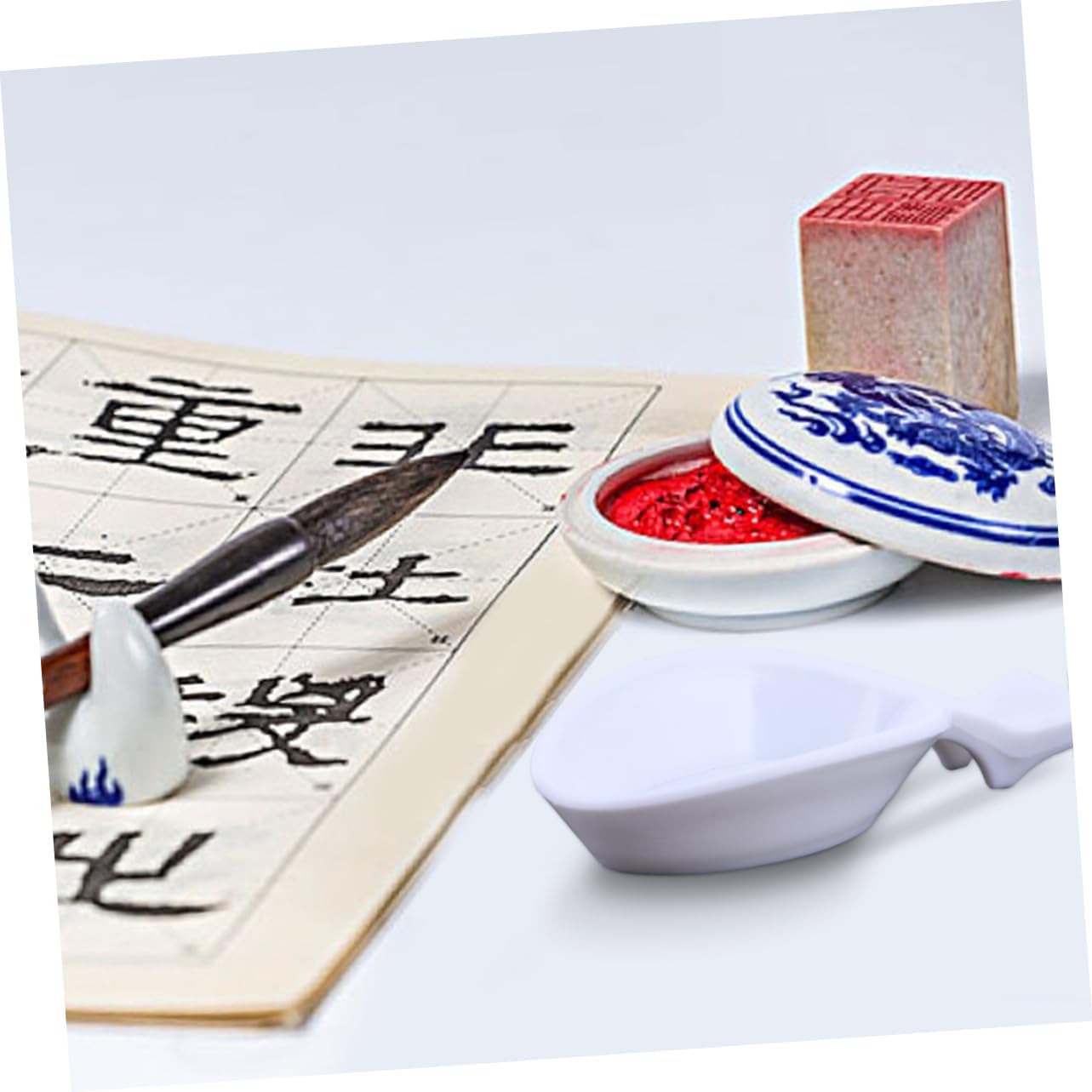 BATHVEVE 10pcs Ink Disc Pen Holder Set Delicate Paint Tray for Sumi Brush Plates Calligraphy Brush Ink Holder Calligraphy Art Supply